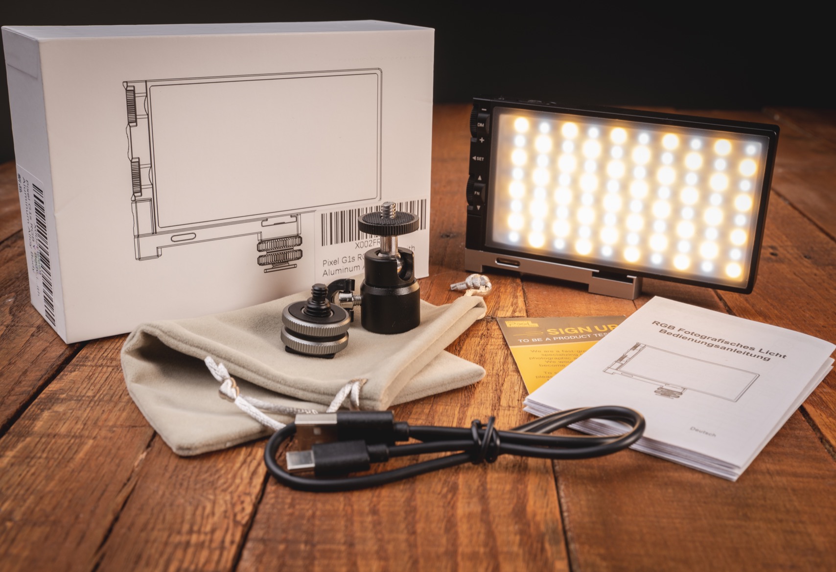 Pixel G1s RGB Video Light with APP Control, 12W 210 Minutes Rechargeable Battery LED Camera Light, 10 Common Lighting Effects, CRI>=97 2500-8500K LED Video Light with Aluminum Alloy Body customer photo 2″ class=”wp-image-customer”/></figure>



<h3 class=