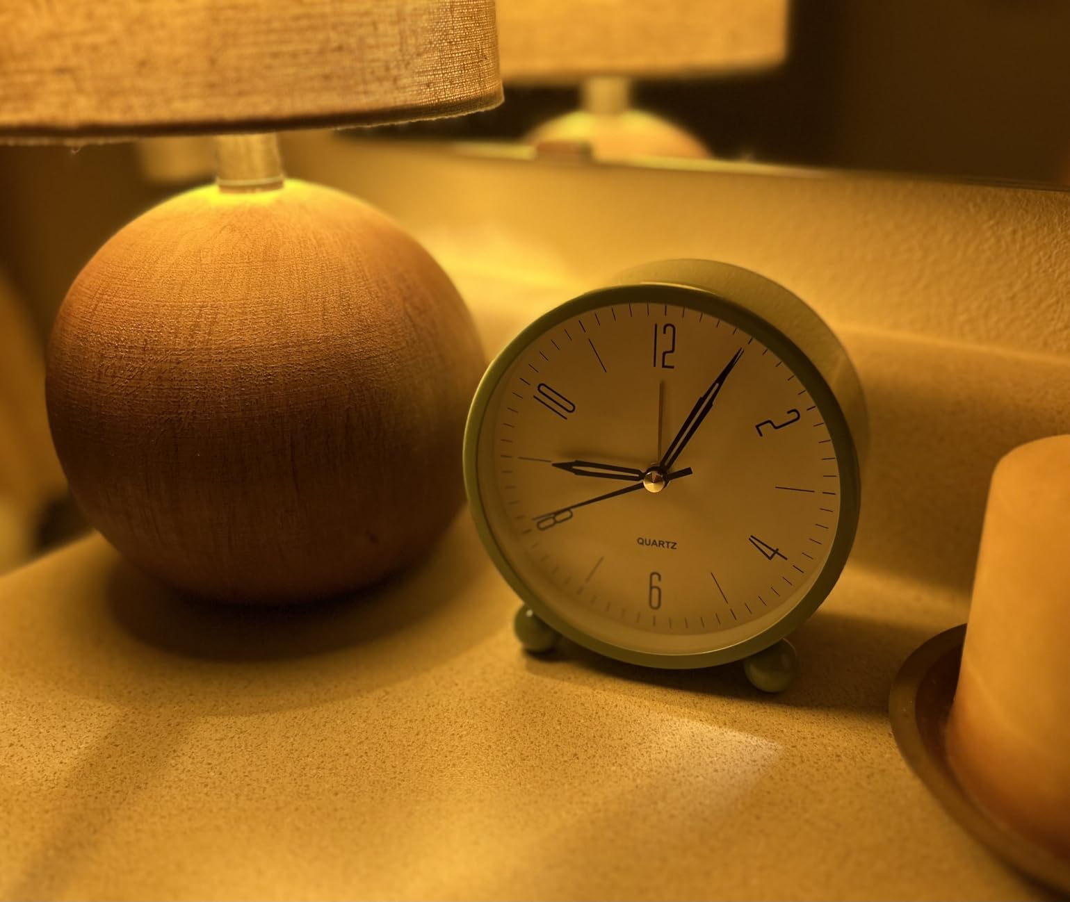 Analog Alarm Clock, 4 inch Super Silent Non Ticking Small Clock with Night Light, Battery Operated, Simple Design, Old Fashioned Style Ideal Decor, for Bedroom, Bedside, Desk, Adult, Kid, Gift, Green customer photo 2