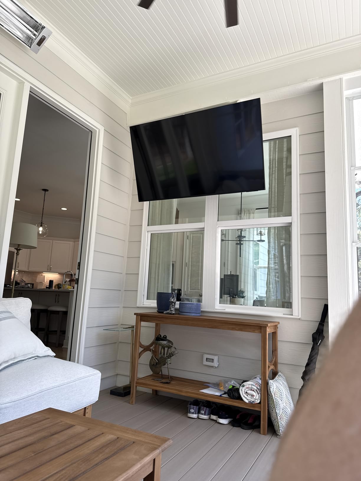 MOUNT-IT! Motorized Fireplace TV Wall Mount | Remote Control Electric Pull Down Mantel Mounting Bracket, Up to 77 Lbs Weight Capacity, Height Adjustable, Swivel, VESA 600x400 Compatible customer photo 2
