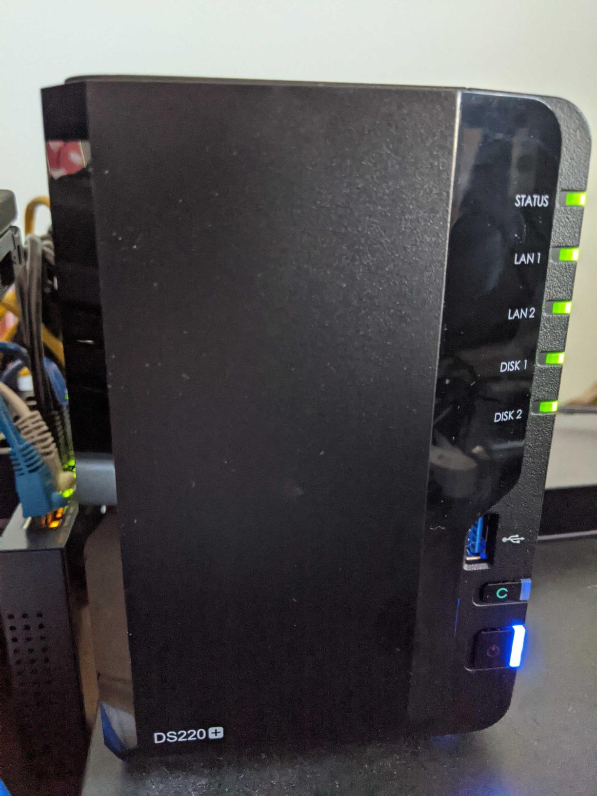 Synology 2 bay NAS DiskStation DS220+ (Diskless), Black customer photo 2