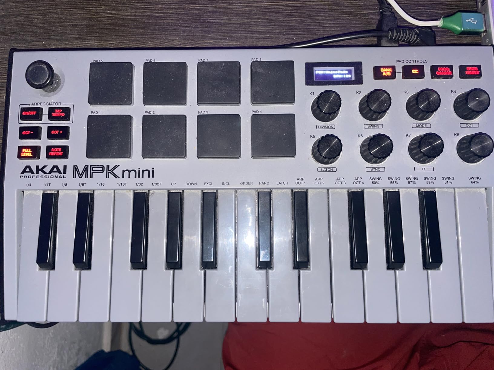 Akai Professional MPK Mini MK3 - 25 Key USB MIDI Keyboard Controller with 8 Backlit Drum Pads, 8 Knobs, Music Production Software and Native Instruments Sound Package customer photo 1