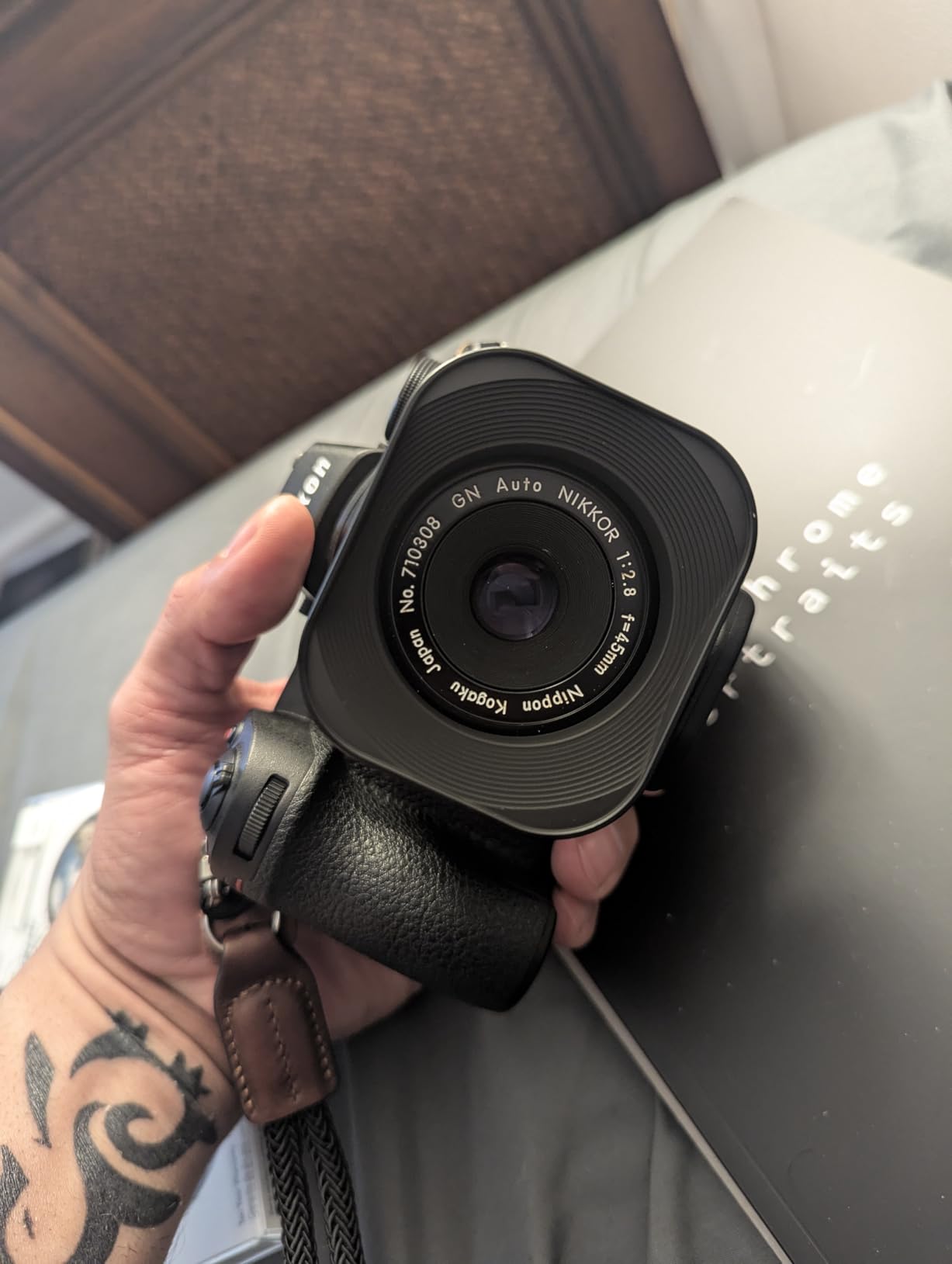 Haoge LH-E52T 52mm Square Metal Screw-in Lens Hood with Cap for Canon Nikon Sony Leica Voigtlander Nikkor Panasonic Pentax Contax Olympus Lens and Other Lens with 52mm Filter Thread customer photo 1