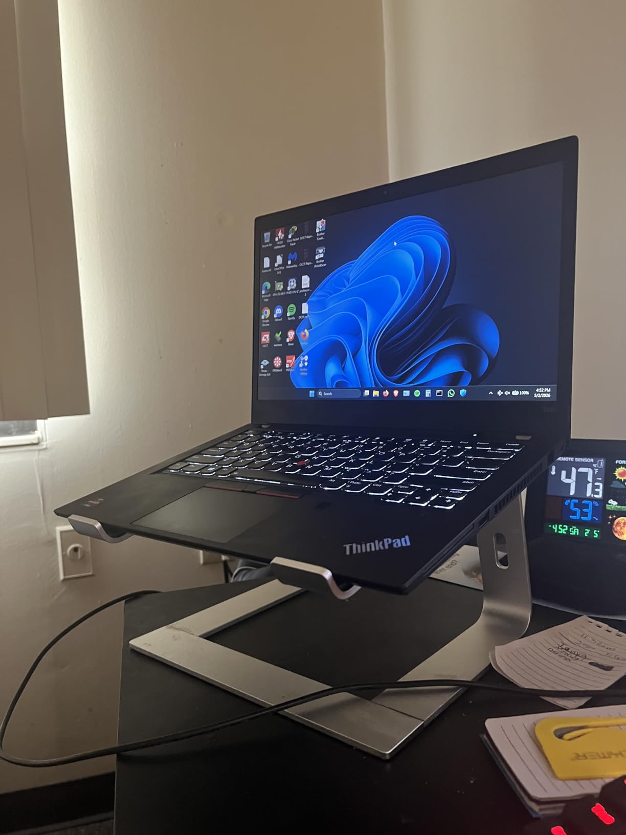 OMOTON Laptop Stand, Detachable Laptop Mount, Aluminum Laptop Holder Stand for Desk, Compatible with MacBook Air/Pro, Dell, HP All Laptops (11-16 inch), Silver customer photo 2