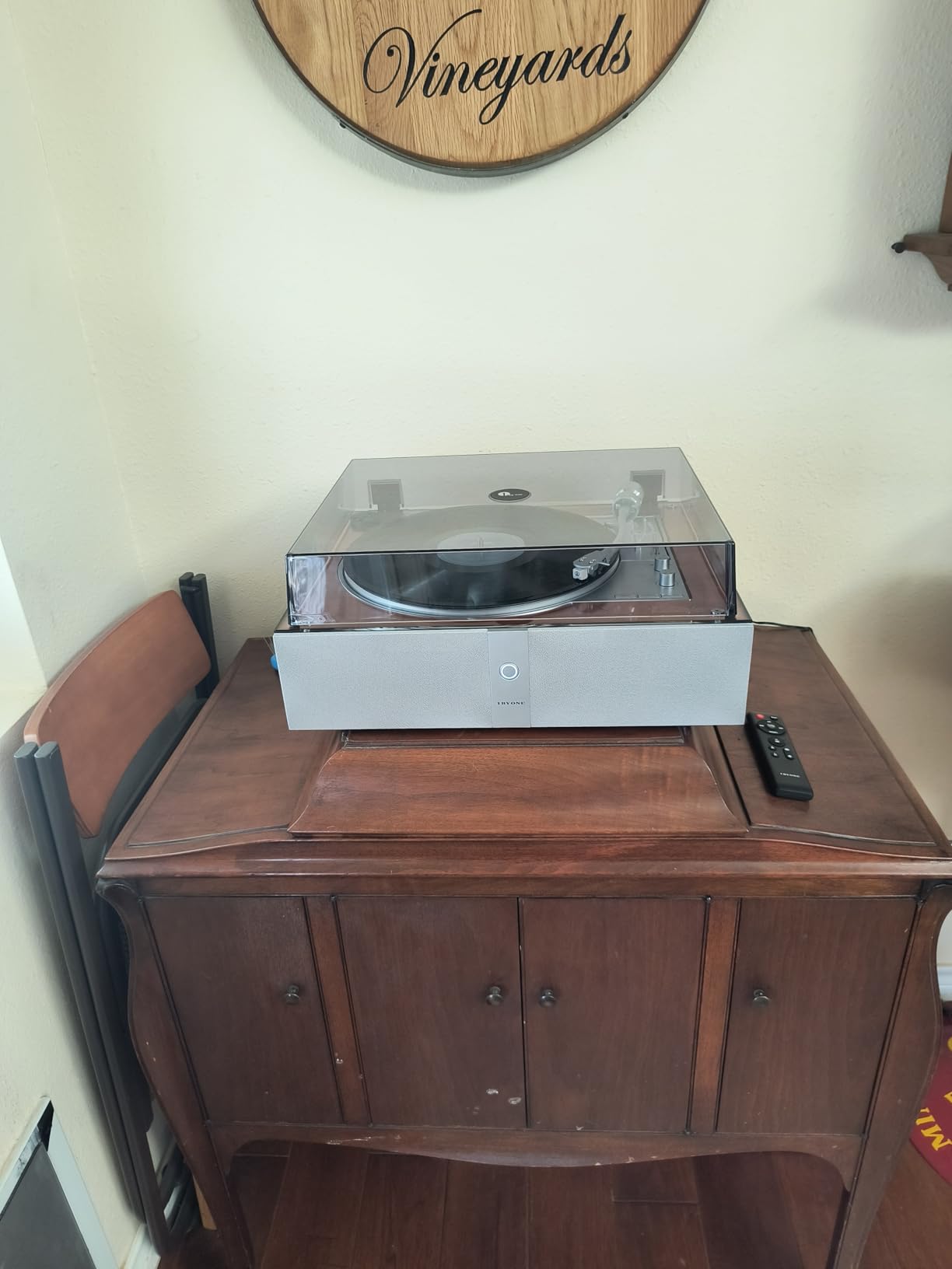 1 BY ONE Fully Automatic Record Player, All-in-One Vinyl Turntable with Automatic Repeat Function, Remote Control, Built in Speakers & DSP, Phono Preamp, AT-3600L Cartridge, Belt Drive 2-Speeds customer photo 2