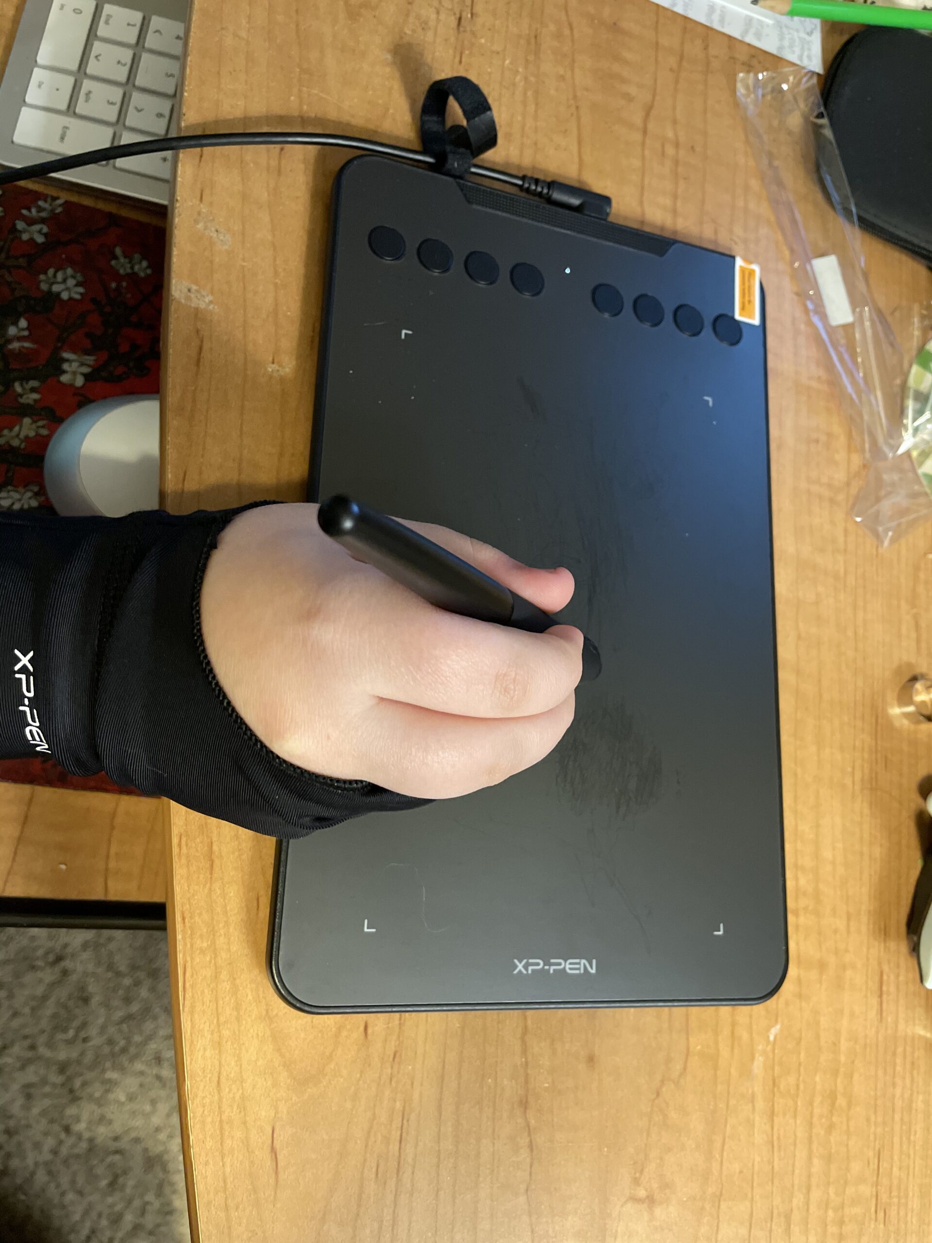 XPPen Updated Deco Mini7 V2 Drawing Tablet-16384 Levels of Pressure Battery-Free Stylus, 7 x 4 OSU Drawing Pad, 8 Hotkeys for Digital Art, Teaching, Gaming Graphic Tablet for Chrome, PC, Mac, Android customer photo 1