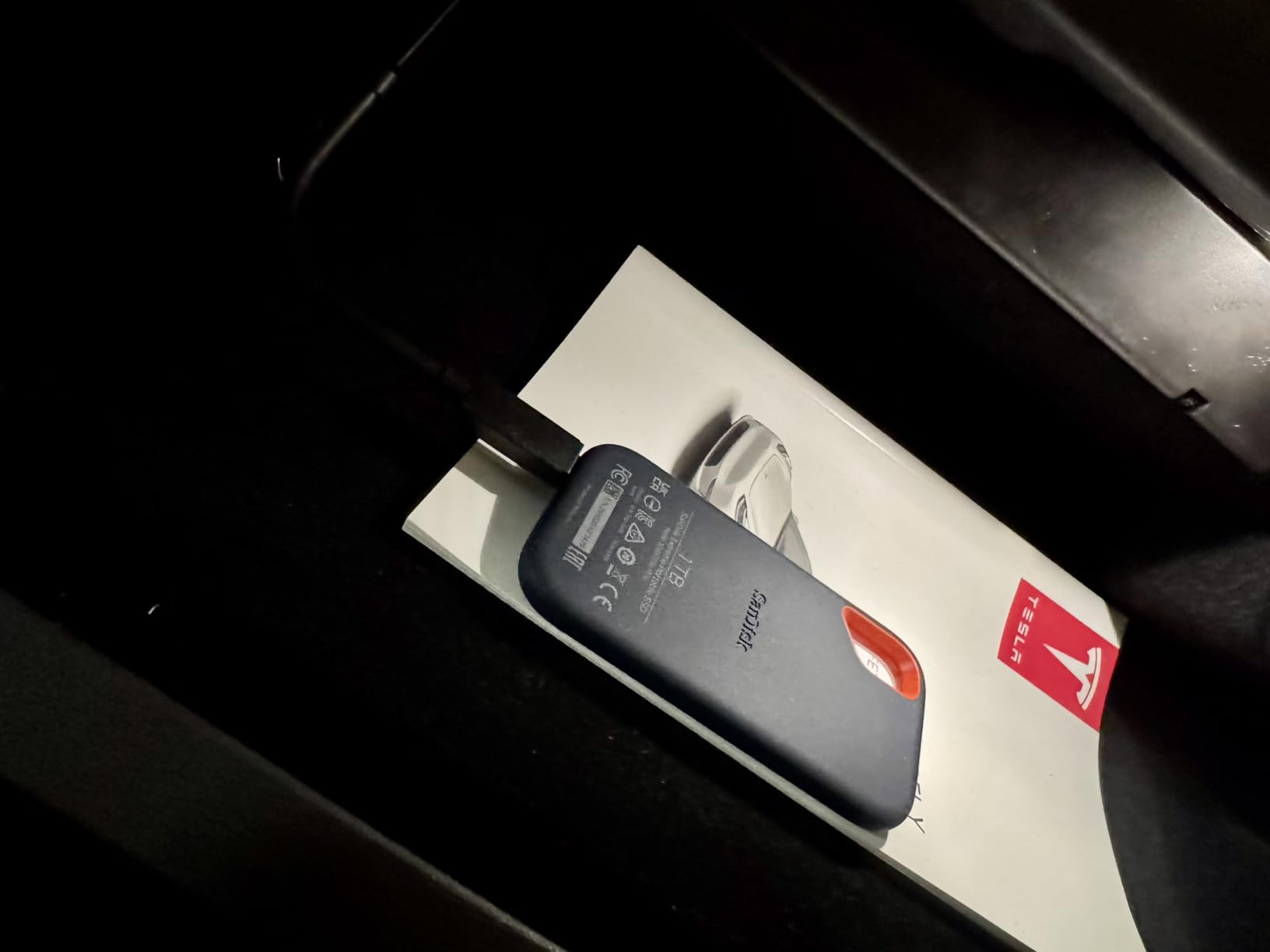 SANDISK 2TB Extreme Portable SSD (Old Model) - Up to 1050MB/s, USB-C, USB 3.2 Gen 2, IP65 Water and Dust Resistance, Updated Firmware - External Solid State Drive - SDSSDE61-2T00-G25 customer photo 1
