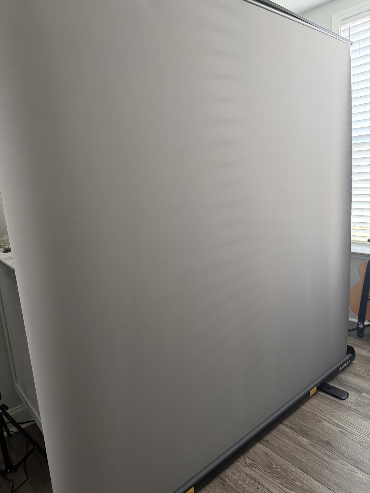 RAUBAY 59.8 x 82.7in Collapsible Green Screen Backdrop Portable Retractable Chroma Key Panel Photo Background with Stand for Video Conference, Photographic Studio, Streaming customer photo 1