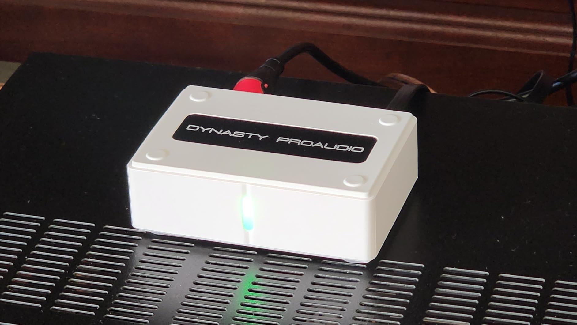 DYNASTY PROAUDIO WSA-5TR-V2 Wireless Audio Adapter/Subwoofer Kit (1TX+1RX), Ultra Low Latency, Dual Band 5.2/5.8GHz, Easy Setup for TV/PC with Powered Subs & Active Speakers customer photo 2