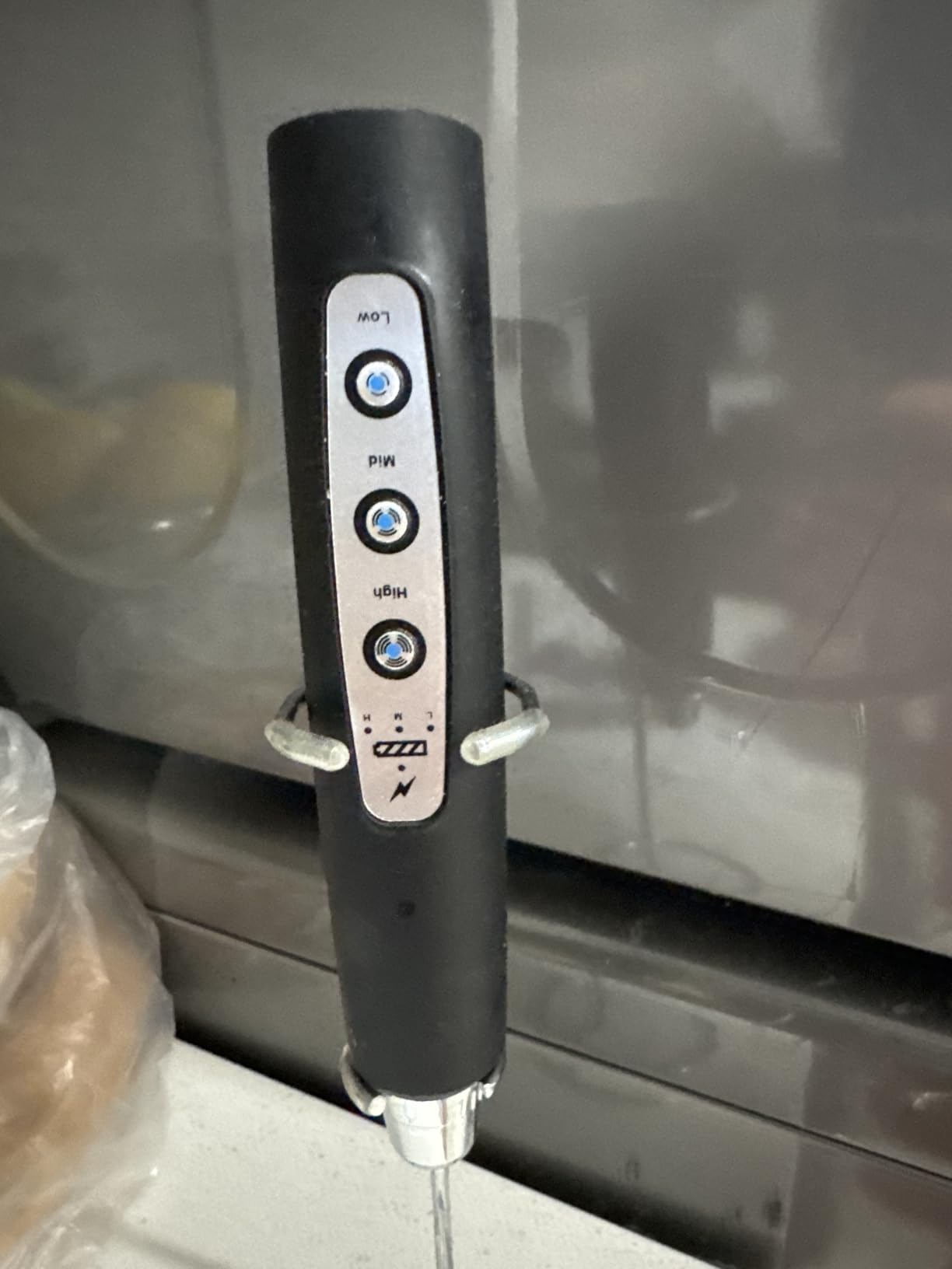 YUSWKO Black Handheld Milk Frother Wand for Coffee, Rechargeable Electric Whisk with 3 Heads 3 Speeds Drink Mixer Coffee Frother For Latte, Cappuccino, Hot Chocolate, Egg customer photo 2