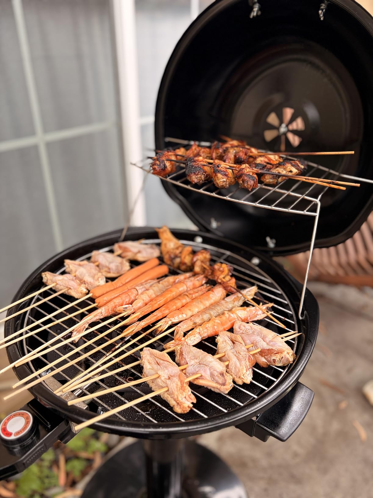 Electric BBQ Grill Techwood 15-Serving Indoor/Outdoor Electric Grill for Indoor & Outdoor Use, Double Layer Design, Portable Removable Stand Grill, 1600W (Stand Black BBQ Grills) customer photo 1