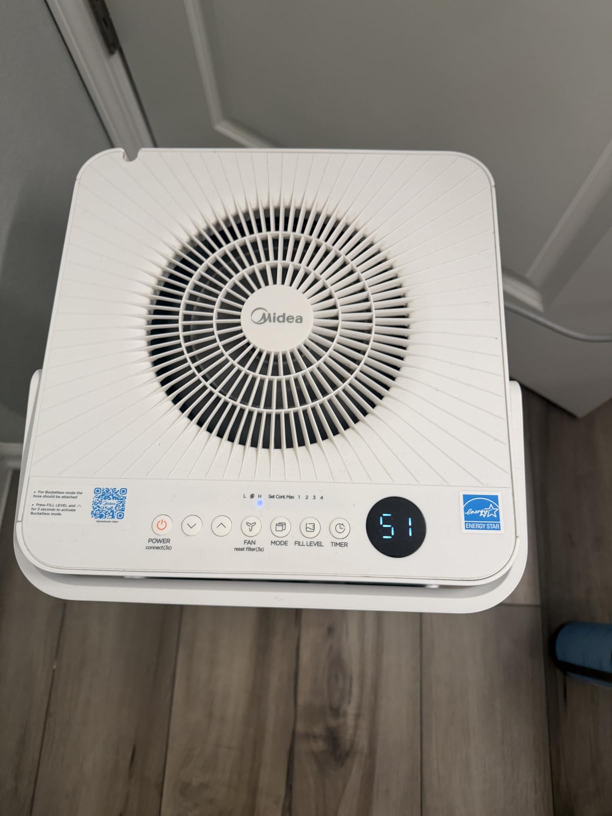 Midea Cube 20 Pint Dehumidifier for Basement, Up to 1,500 Sq. Ft. dehumidifier with drain hose, ENERGY STAR Certificated, Smart Control, Compatible with Alexa, White customer photo 2