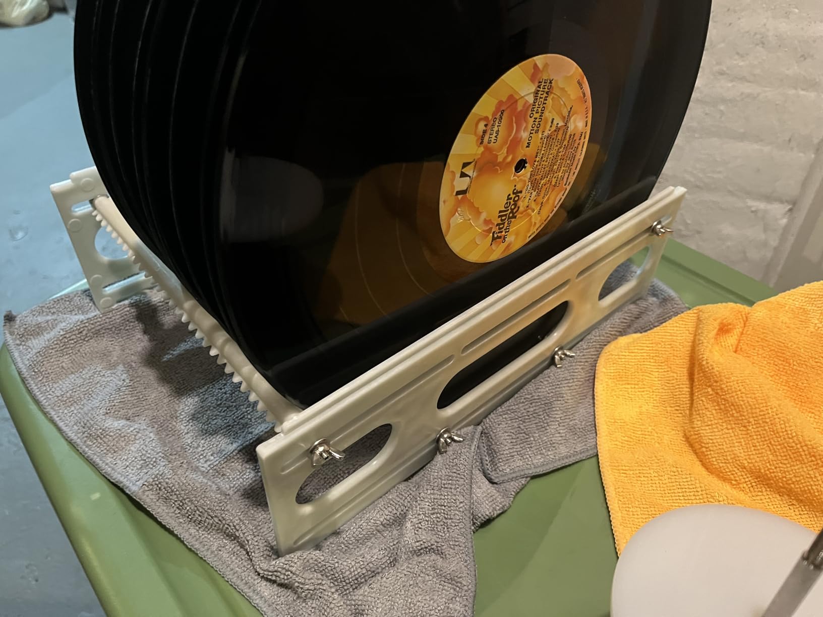 VEVOR Ultrasonic Vinyl Record Cleaner 6L 40kHz Vinyl Ultrasonic Cleaning Machine Knob Control Record Ultrasonic Cleaner 4 Records Vinyl Sonic Cleaner Stainless Steel Tank w/Mechanical Heater & Timer customer photo 2