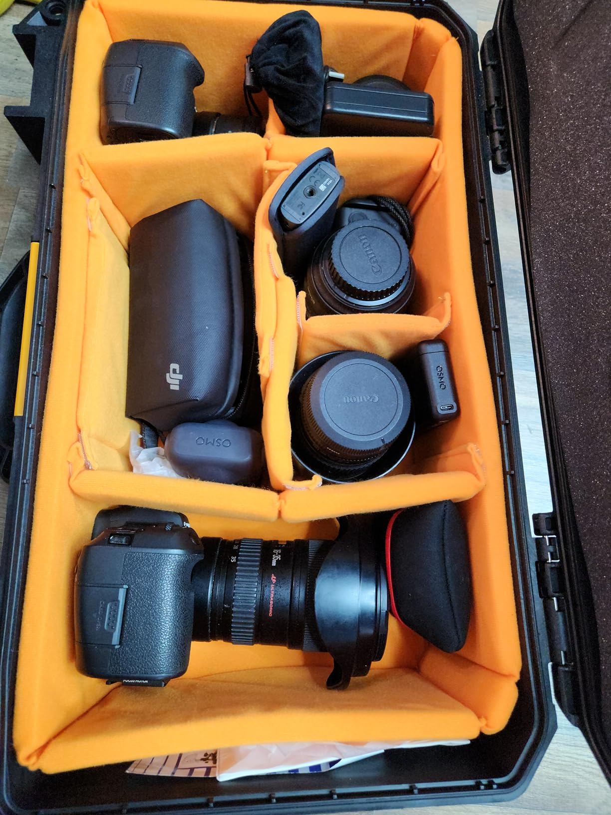 Pelican Vault V525 Hard Case customer photo 1