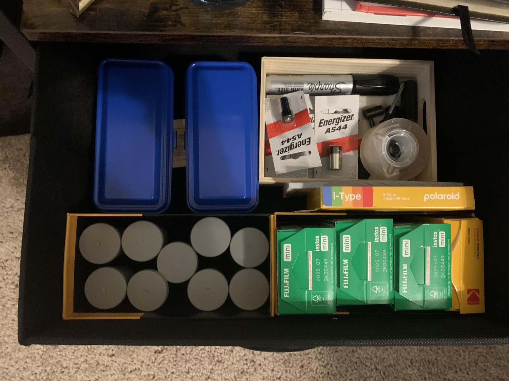 KODAK 120/135 Film Case - for 8 Rolls of 120 Films / 10 Rolls of 35mm Films - Retro Steel Case (Black) customer photo 1
