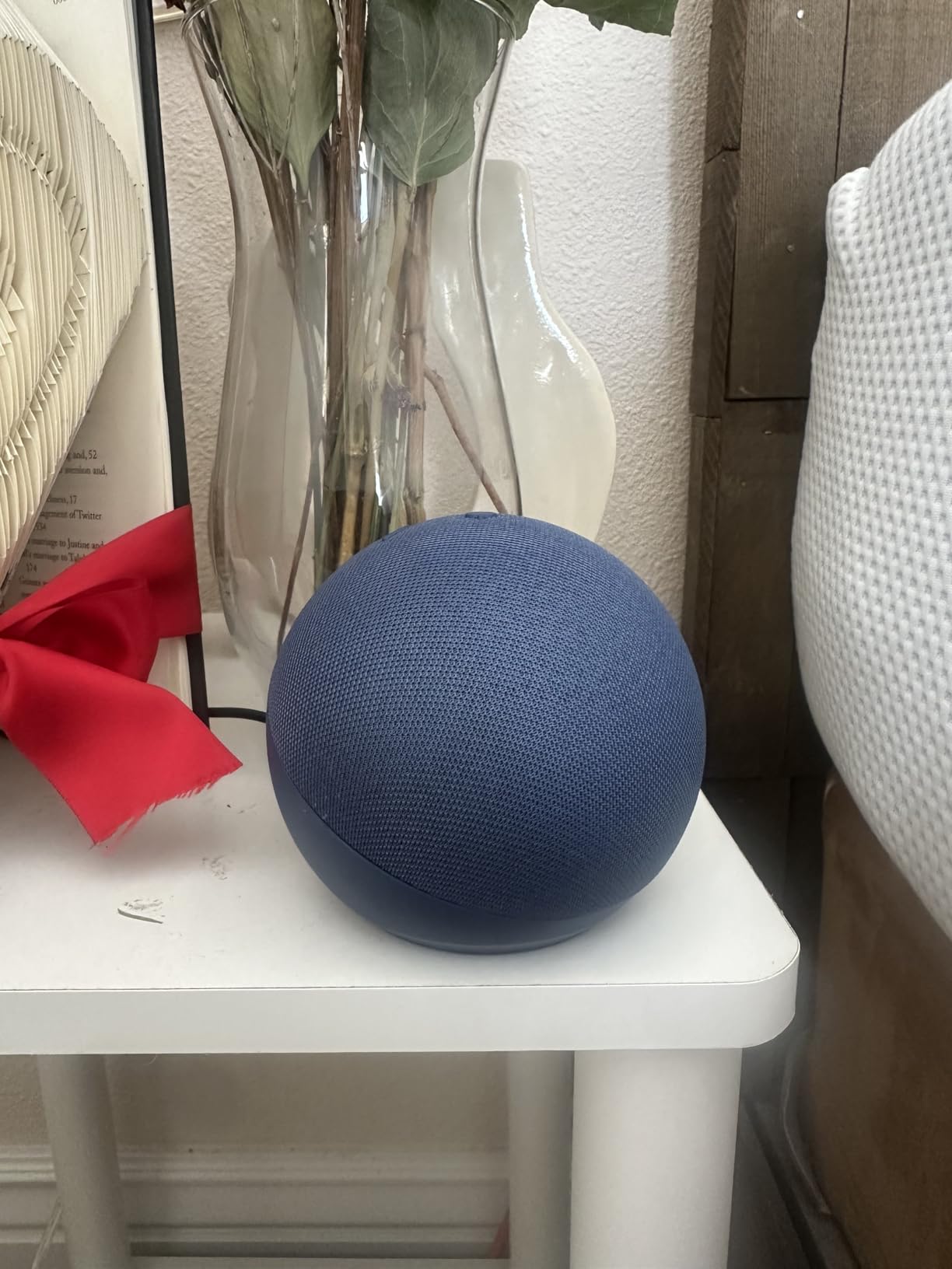Amazon Echo Dot (newest model) - Vibrant sounding speaker, Designed for Alexa+, Great for bedrooms, dining rooms and offices, Charcoal customer photo 2