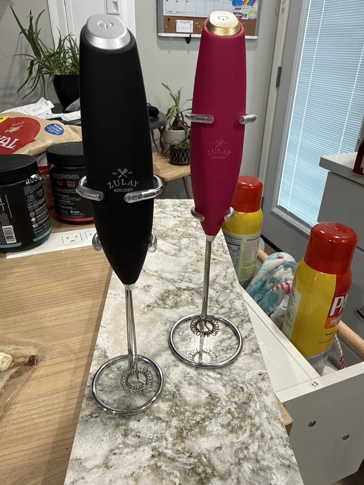 Zulay Kitchen Powerful Milk Frother Wand With Duracell Batteries - Ultra Fast Handheld Drink Mixer - Electric Whisk Foam Maker for Coffee, Lattes, Cappuccino & Matcha - Z1 Motor - Black customer photo 1