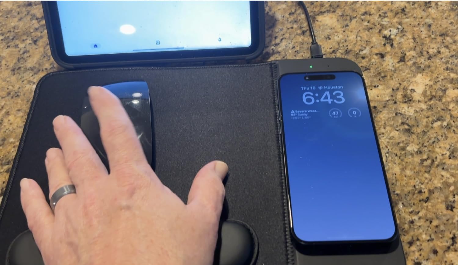 15W Wireless Charging Mouse Pad with Wrist Support, Fast Qi Wireless Charger Mouse Mat customer photo 1