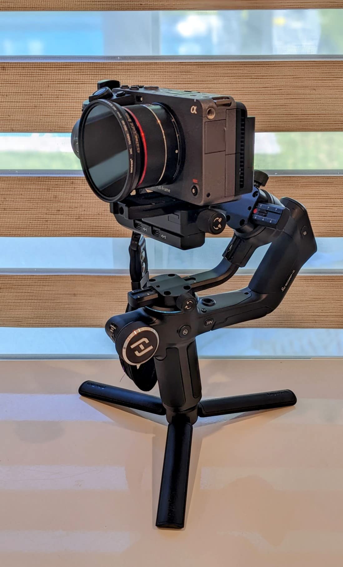 FeiyuTech SCORP-C Gimbal Stabilizer for Cameras DSLR and Mirrorless Camera, 3-Axis Camera Gimbal, 5.5lbs Payload, for Sony, Canon, Nikon, Panasonic, Fujifilm, Sigma customer photo 1