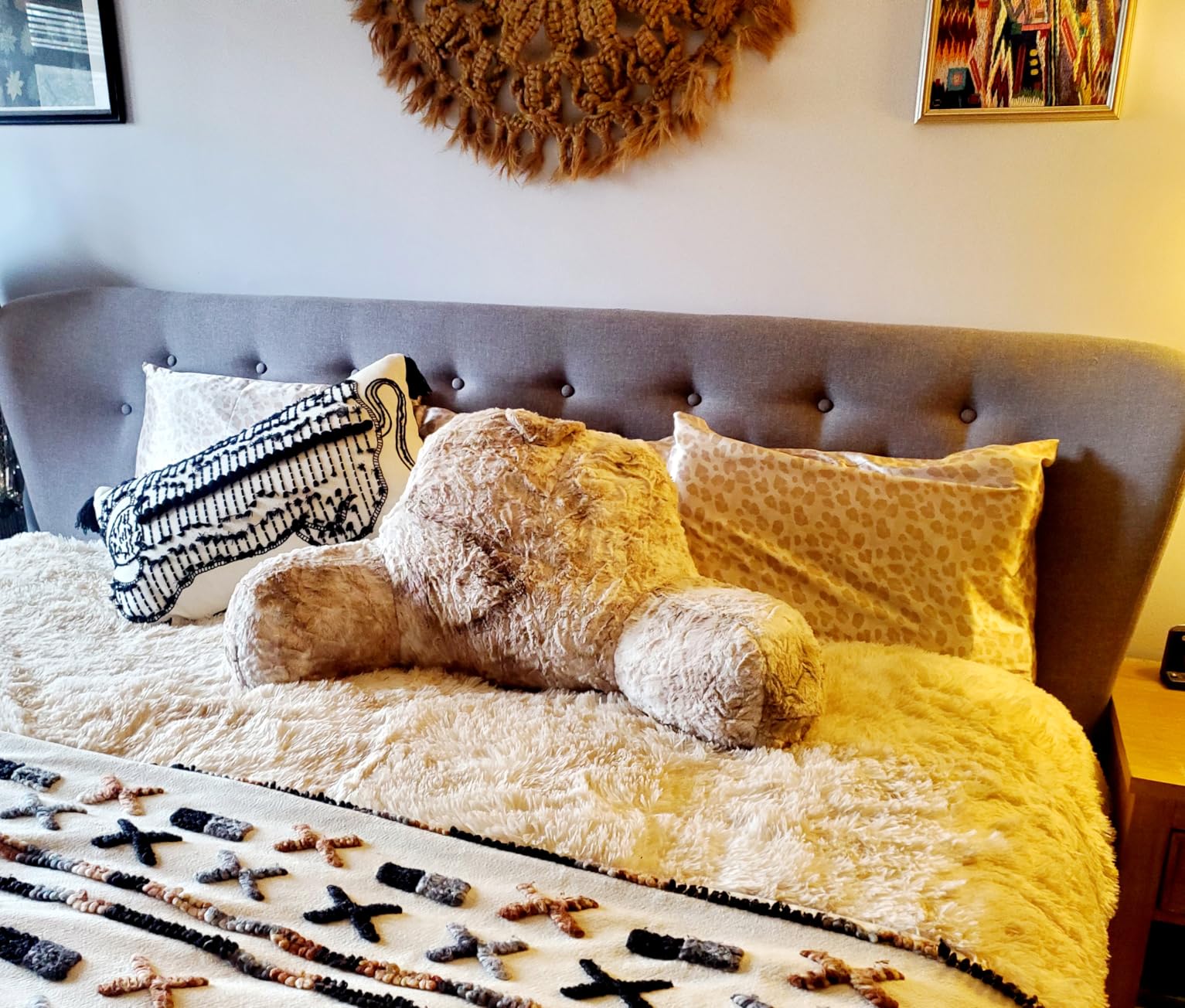 Faux Fur Reading Pillow Bed Wedge Large Adult Children Backrest with Arms Back Support for Sitting Up in Bed/Couch for Bedrest, Ivory customer photo 2