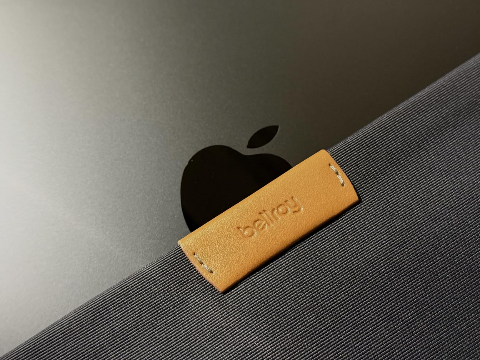 Bellroy Laptop Sleeve (Fits 14 Inch Laptop or MacBook, Slim Protective Case with Magnetic Closure) - Bronze customer photo 2
