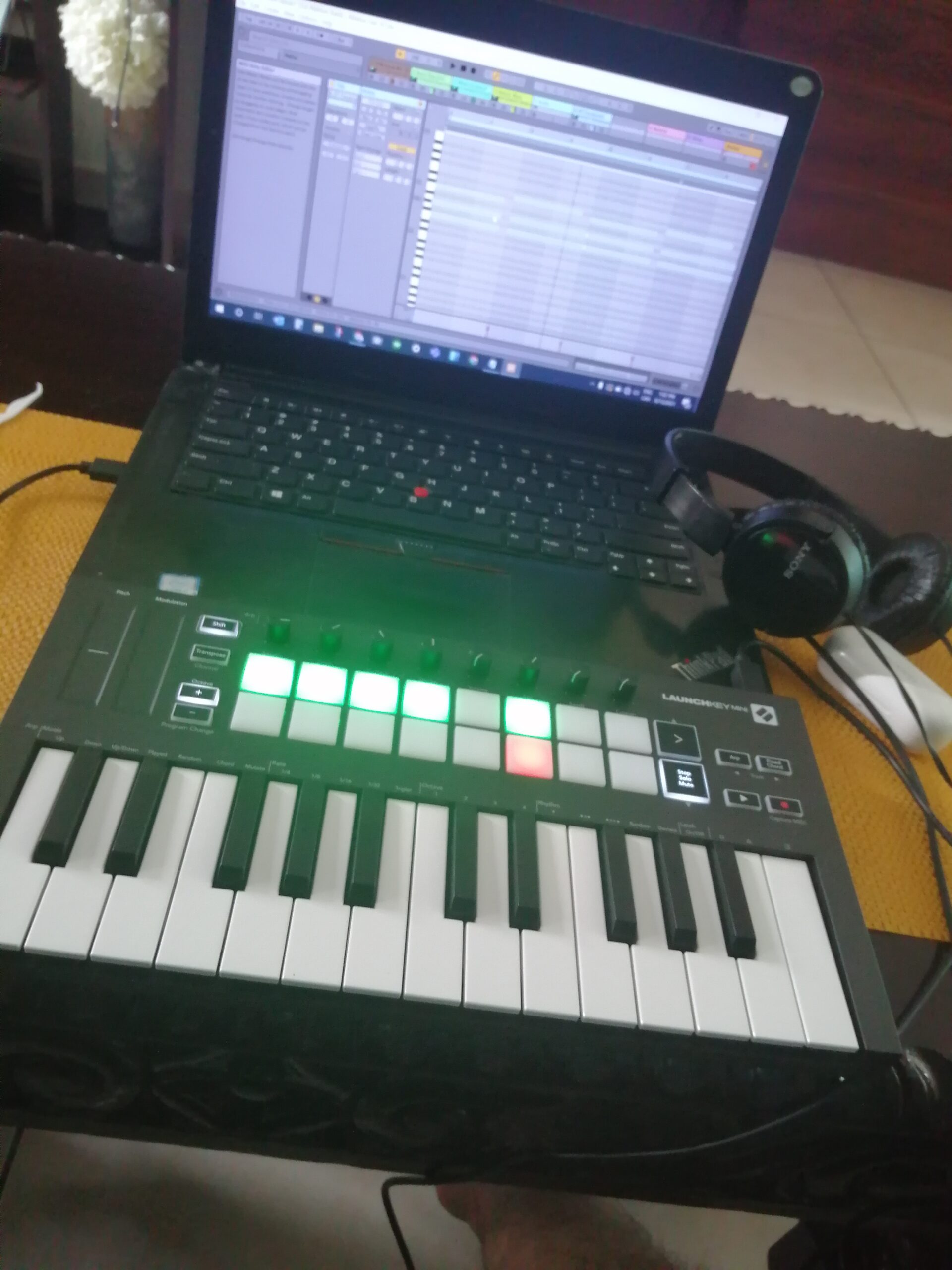 Novation Launchkey 88 [MK3] - Premium 88-note MIDI keyboard for expressive music creation customer photo 2