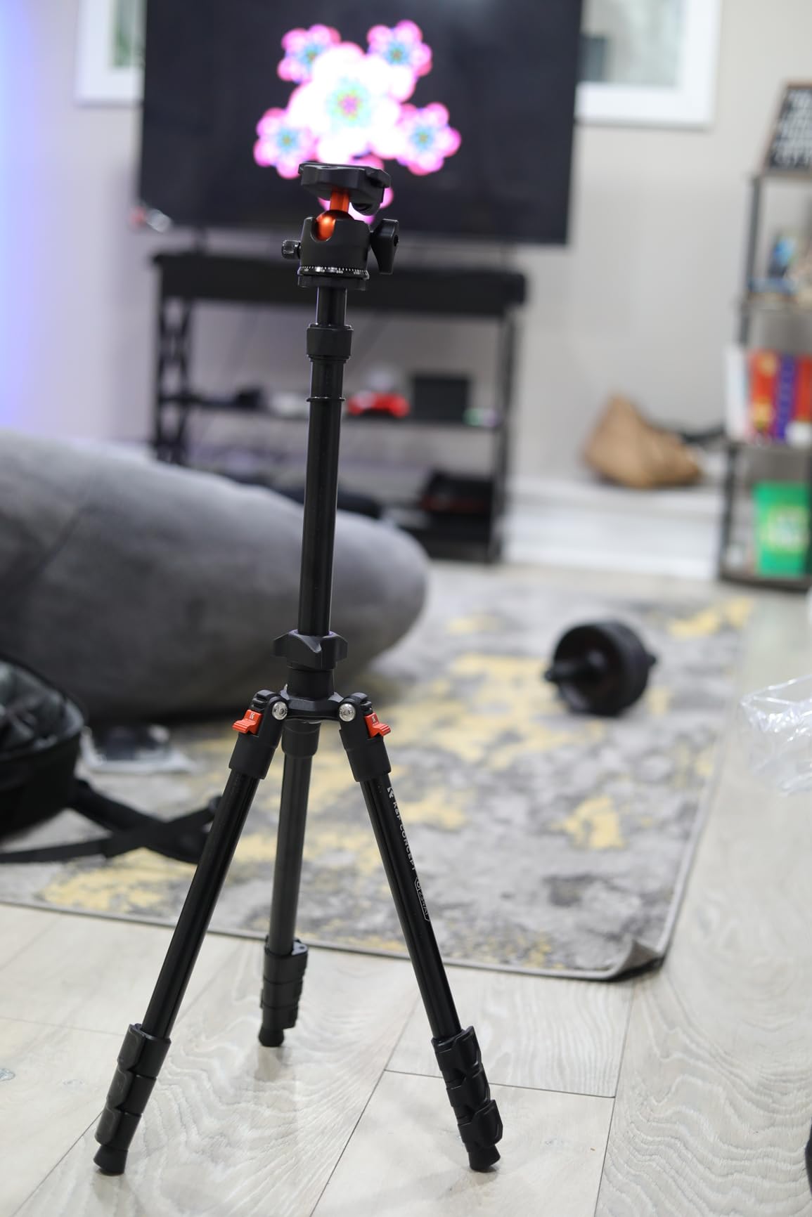 K&F CONCEPT 64 inch/163 cm Camera Tripod, Lightweight Travel Outdoor DSLR Tripods with 360 Degree Ball Head customer photo 2