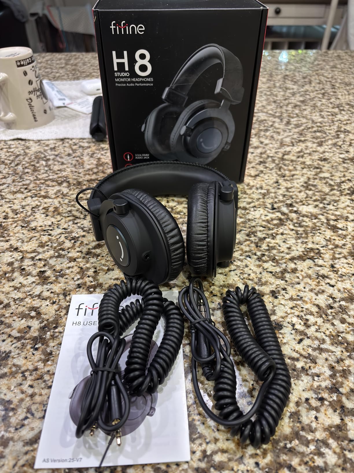 FIFINE Studio Monitor Headphones for Recording, Wired Headphones with 50mm Driver, Over Ear Headset with Detachable Cables 3.5mm or 6.35mm Jack, Black, on PC/Mixer/Amplifier-H8 customer photo 2