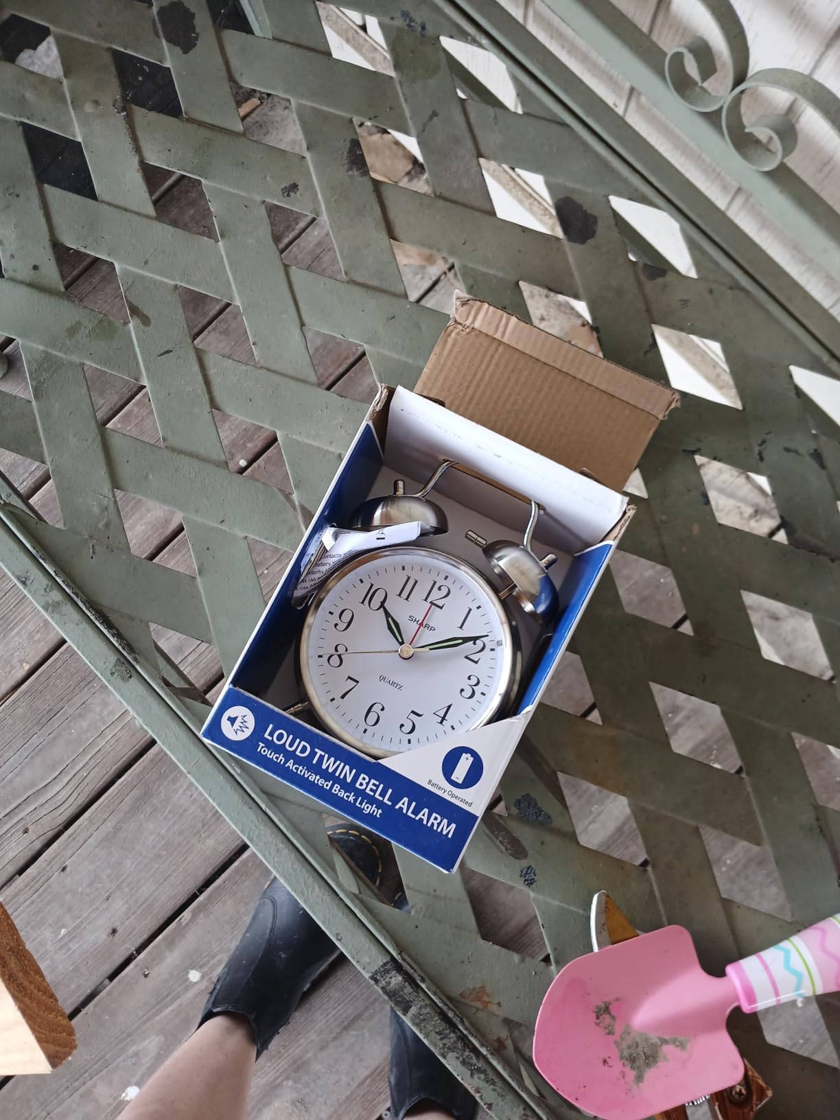 Sharp Twin Bell Alarm Clock, Loud Alarm Great for Heavy Sleepers - Stylish Matte Finish with Rustic Bronze Accents, Battery Operated (Matte Sage) customer photo 1