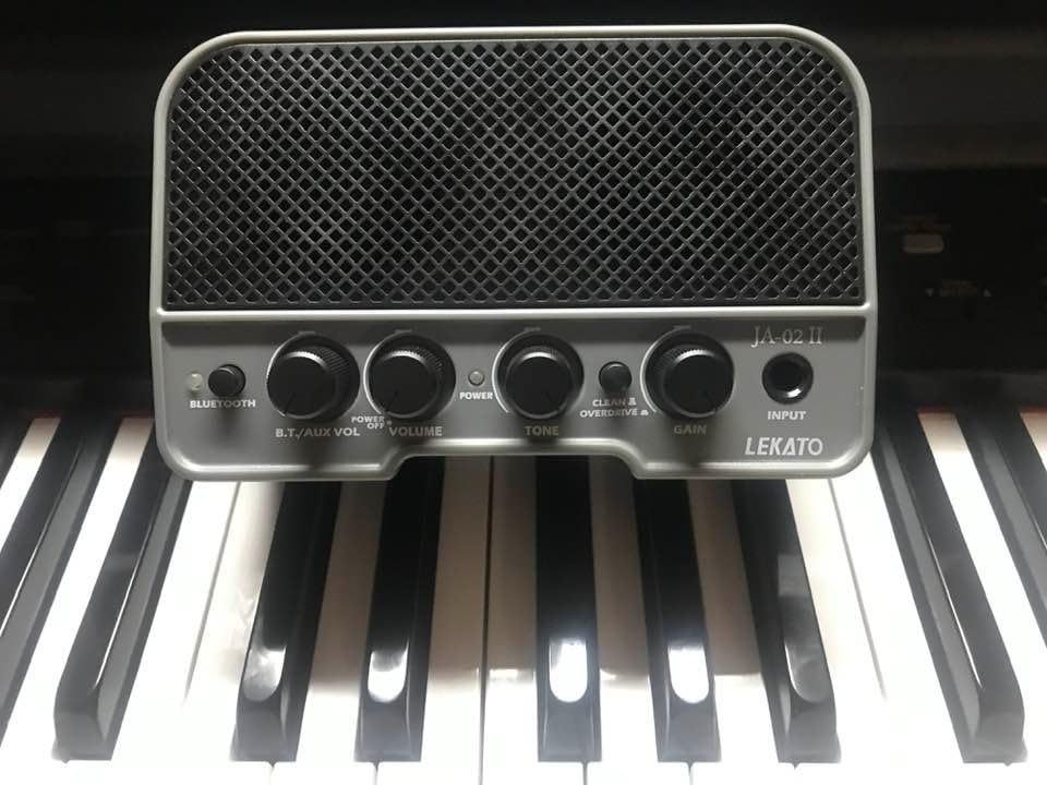 LEKATO Mini Guitar Amp Rechargeable Electric Guitar Amplifier 5W customer photo 4