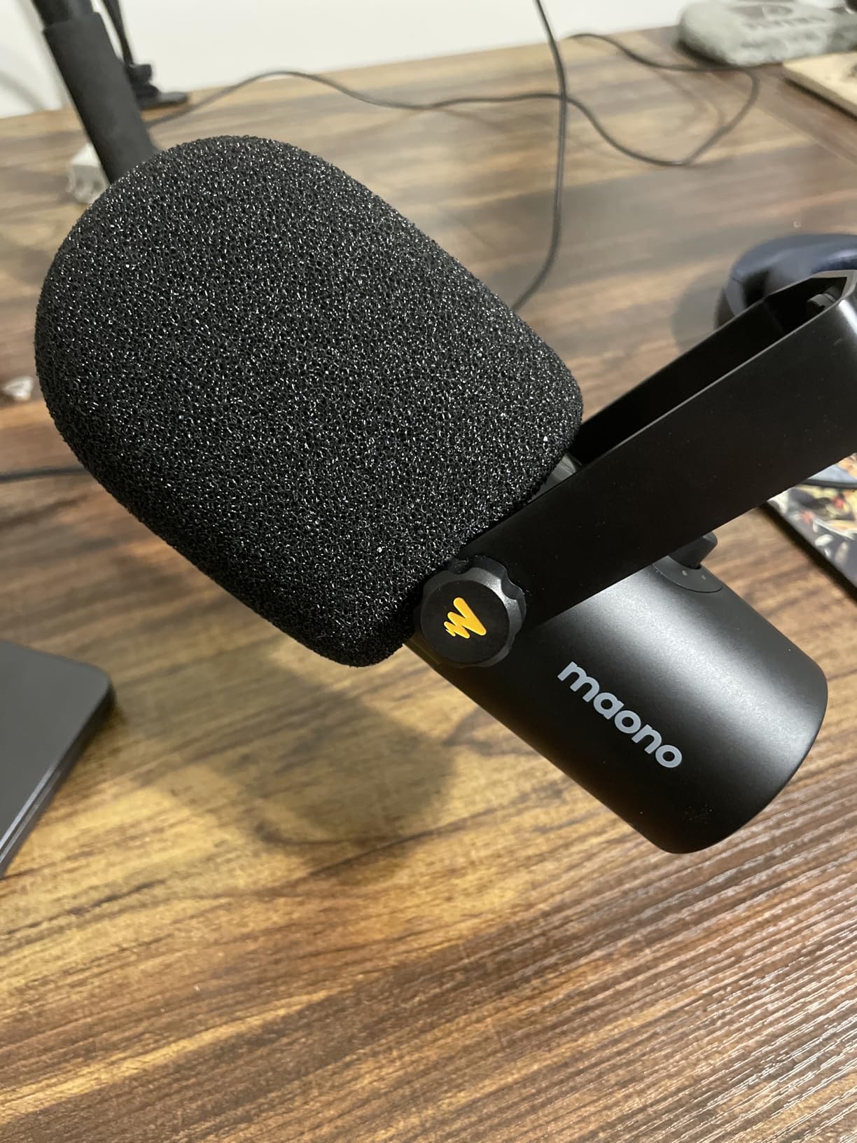 MAONO PD400X USB/XLR Podcast PC Microphone with Software, EQ, Tap-to-Mute, Headphone Jack, Gain Knob & Volume Control, Studio Mic for Broadcast, Recording, Streaming & Gaming customer photo 1