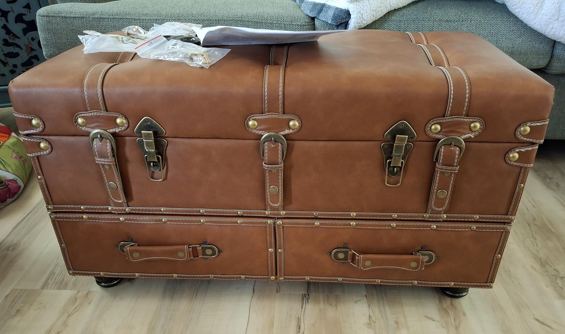 Vintage Treasure Chest Bench with Latch Closure and Buckle Trunk, Farmhouse Faux Leather Storage Ottoman Bench for Living Room, Entryway, Bedroom, Sponge Padded Orange customer photo 2