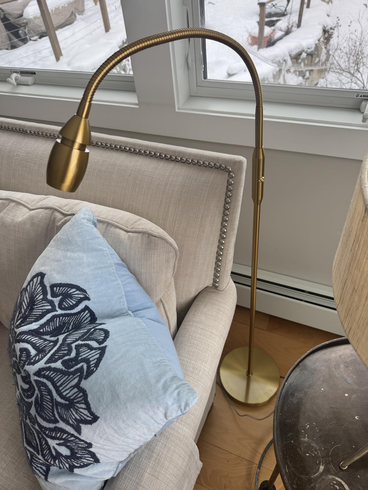 O'Bright Ray - Adjustable LED Beam Floor Lamp, Dimmable and Zoomable Spotlight, Flexible Gooseneck, Reading/Crafting Standing Lamp, Work Table Light, Antique Brass customer photo 2