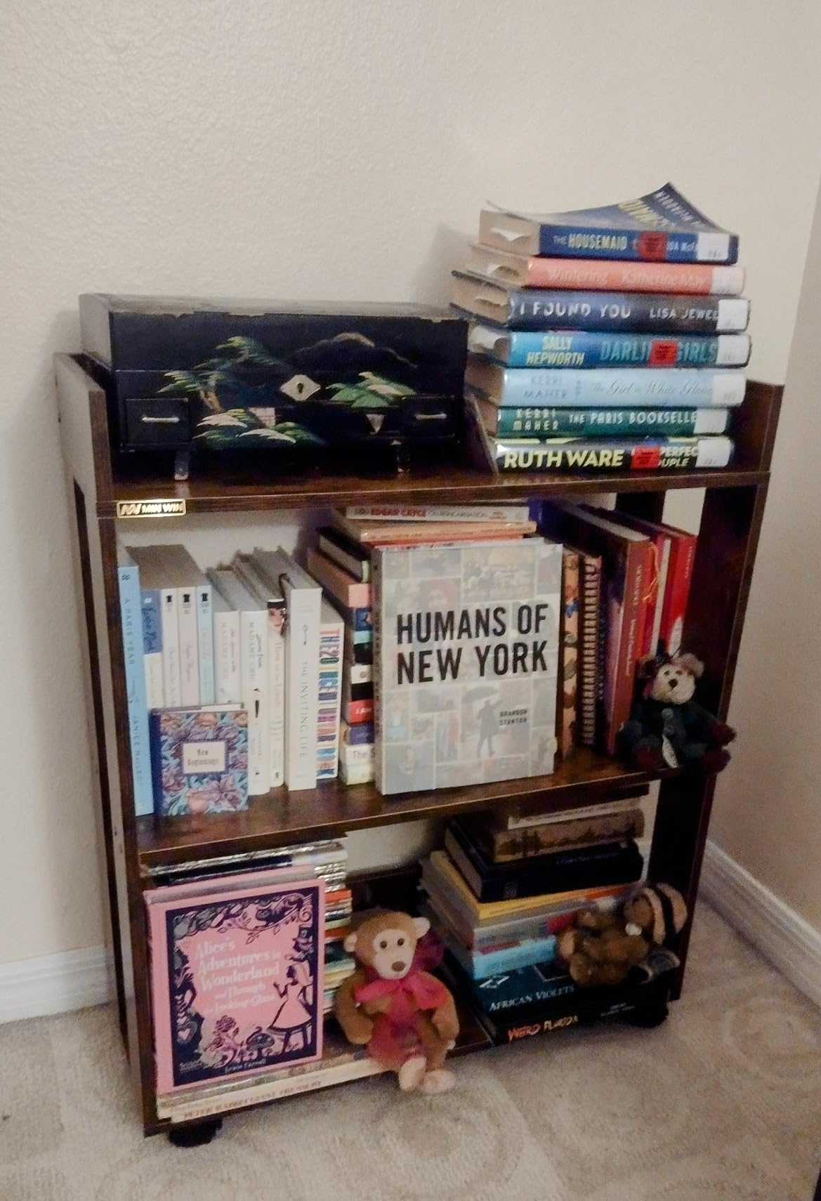 ALISENED 3-Tier Small Bookshelf with Wheels, Bedside Cart Library Cart, Rolling Bookcase for Small Space, Movable Standing Storage Shelves for Living Room/Bedroom/Office, Rustic Brown customer photo 2
