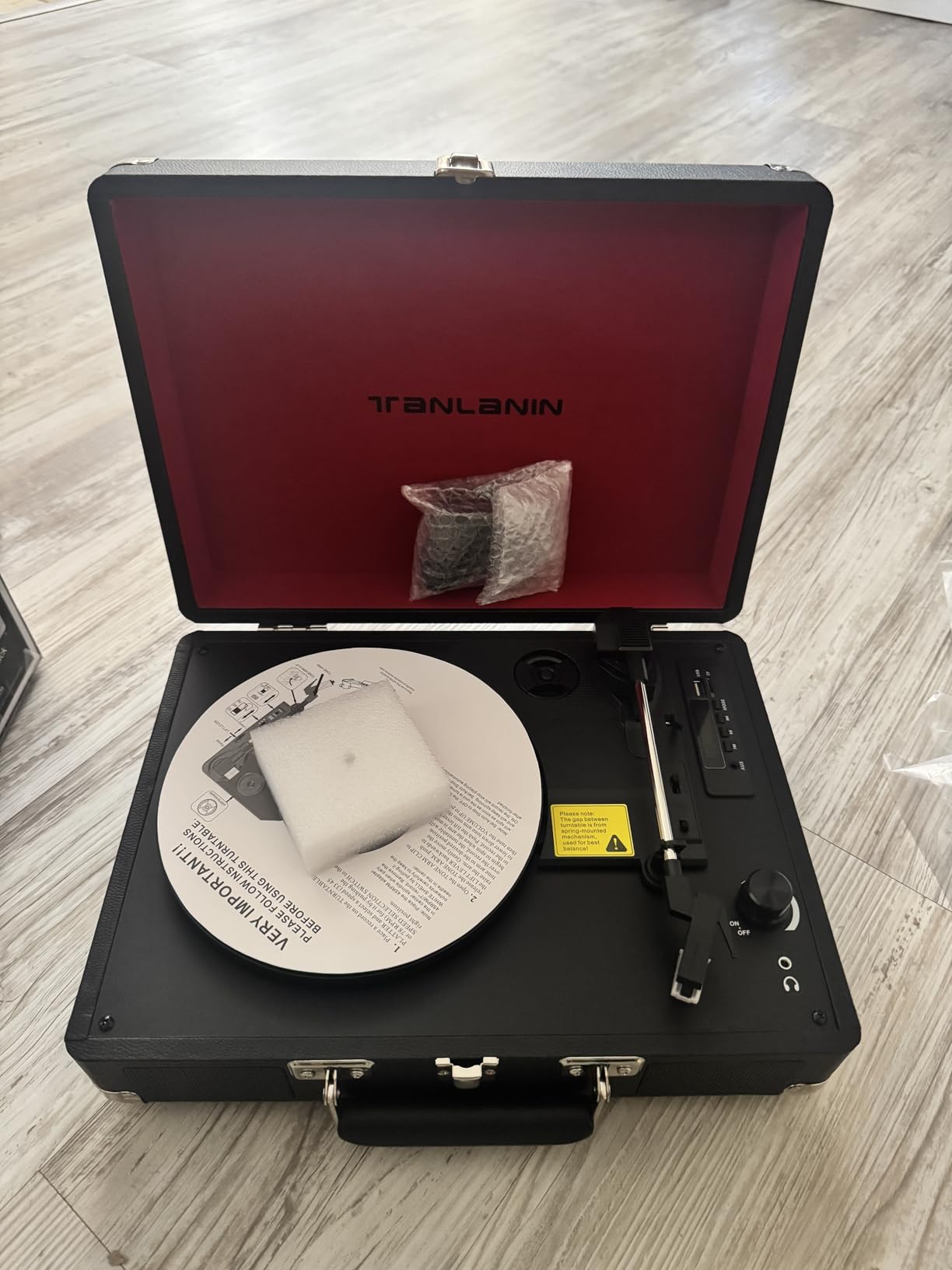 Vinyl Record Player Bluetooth Vintage 3-Speed Portable Suitcase Turntables with Built-in Speakers, Belt-Driven LP Player Support USB Recording AUX-in RCA Line Out Headphone Jack, White customer photo 2