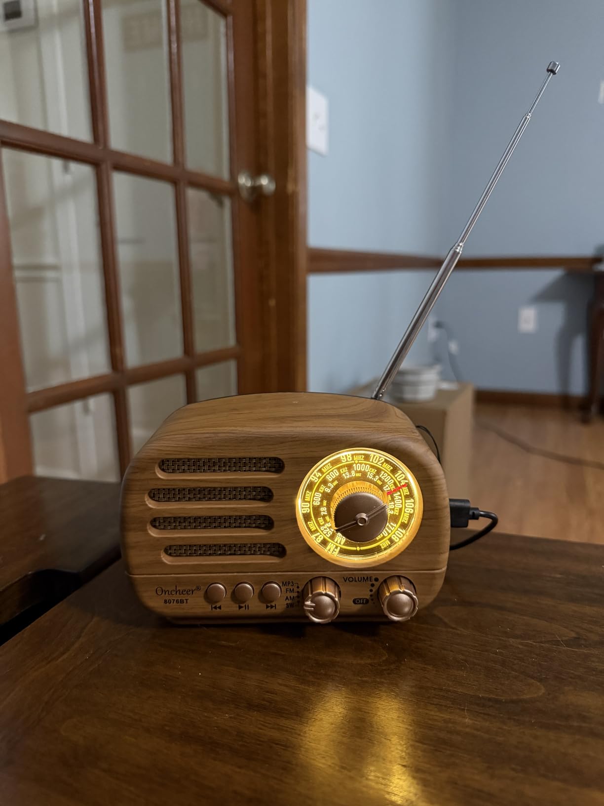 Oncheer Portable Vintage Radio Retro Bluetooth Speaker, FM/AM/SW Old Fashion Classic Style, Adjustable Antenna, Rechargeable Battery Powered & USB Charging, Support TF Card, USB Mp3 Playing Music customer photo 1