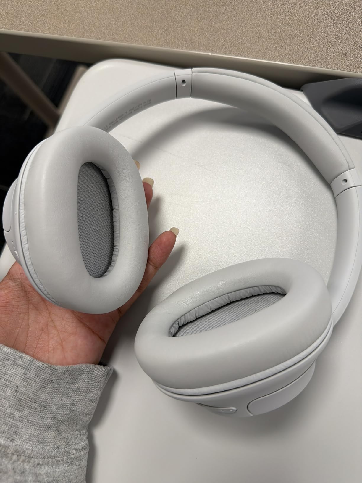 Sony WH-CH720N Noise Canceling Wireless Headphones Bluetooth Over The Ear Headset with Microphone and Alexa Built-in, Black New customer photo 1