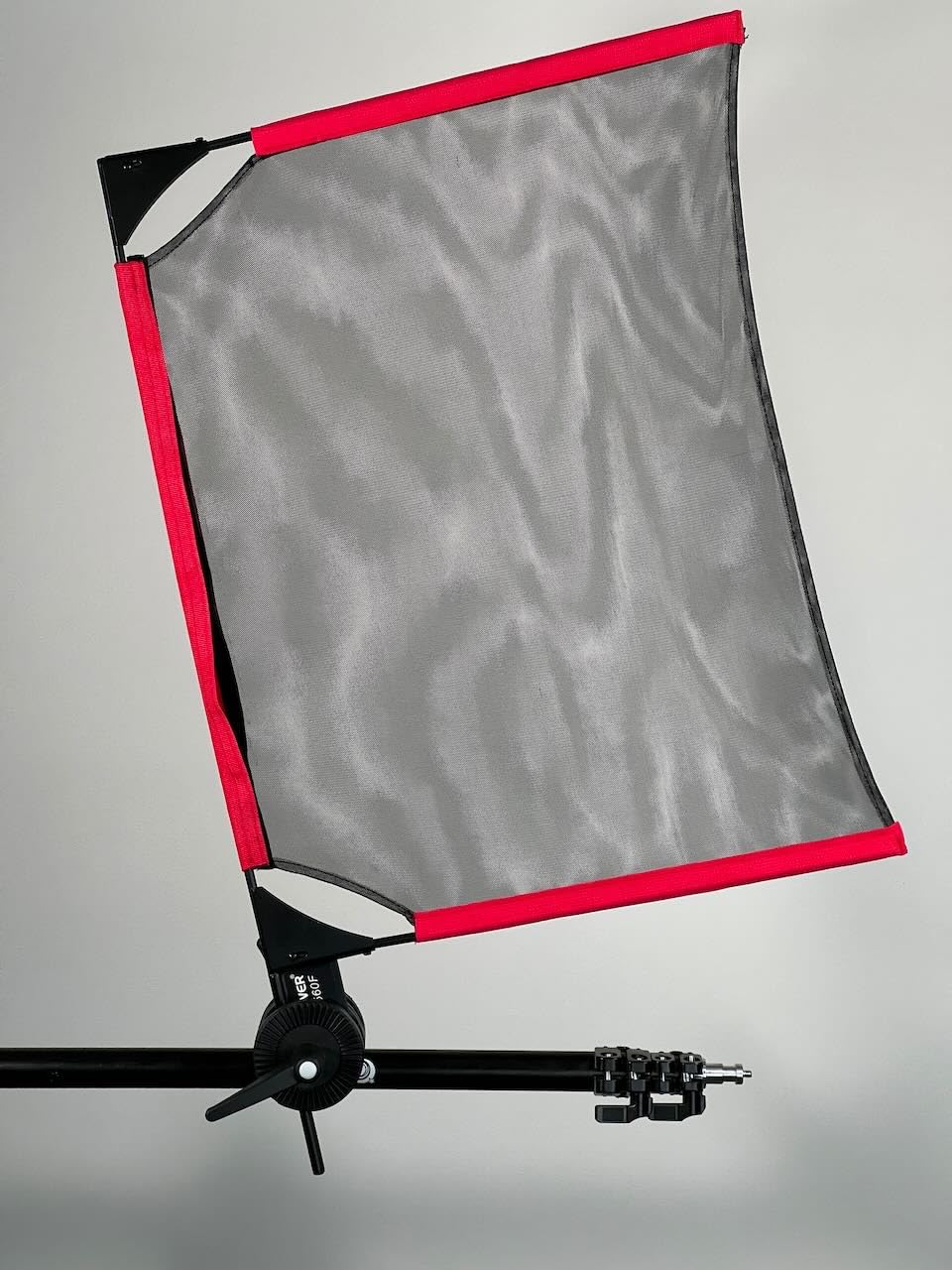NEEWER SF6090F 5-in-1 Folding Flag Kit for Photography, Reflector, Light Modifier, for Soft, Diffused and Bright Effects, Carry Bag Included customer photo 1