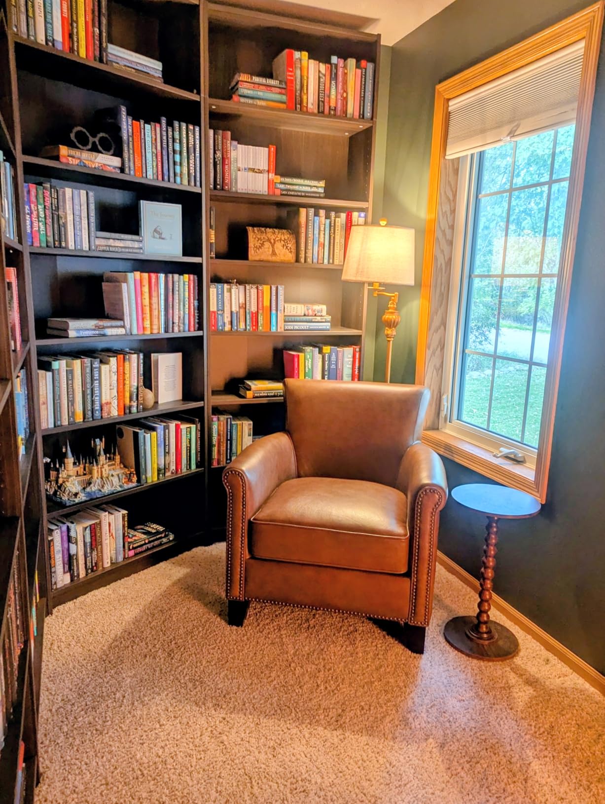 Lexicon 100% Top Grain Genuine Leather Chair, Leather Accent Chairs for Living Room, Solid Wood Frame, Rolled Armrest & Nailhead Trim, Comfy Reading for Bedroom, Office, Waiting Room, Classic Brown customer photo 1
