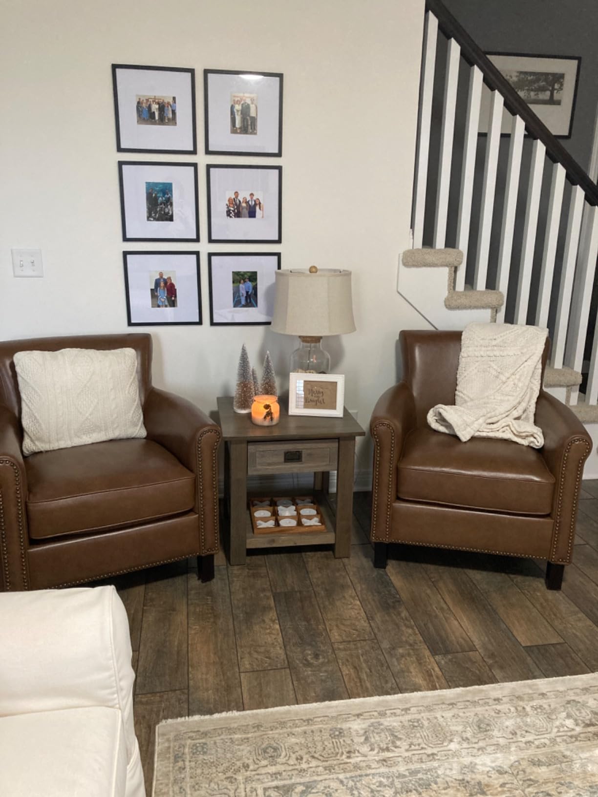 Lexicon 100% Top Grain Genuine Leather Chair, Leather Accent Chairs for Living Room, Solid Wood Frame, Rolled Armrest & Nailhead Trim, Comfy Reading for Bedroom, Office, Waiting Room, Classic Brown customer photo 2