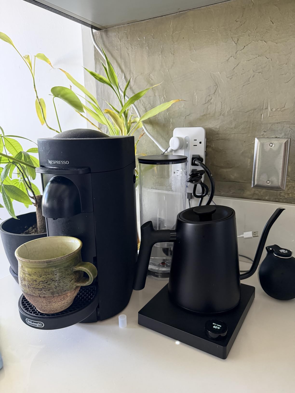 Greater Goods Electric Gooseneck Kettle, 1200W Stainless Steel with Precision Temperature Control, Fast Boil, BPA-Free, Ideal for Pour Over Coffee and Tea, 0.8L (Onyx Black) customer photo 2