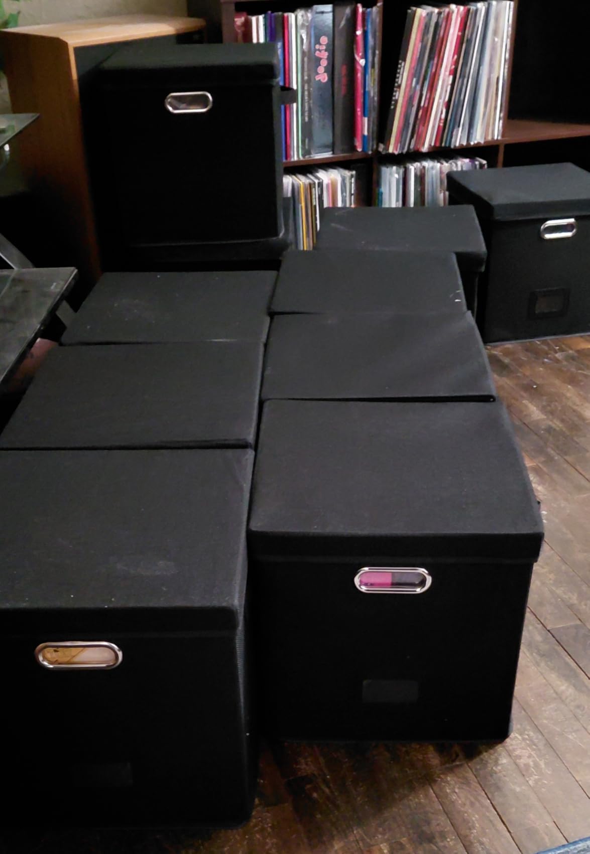 Sturdy Vinyl Record Storage Box - Album Storage Holds up 50+ Single Record, LP Storage Organizer Crate With Lid, Decorative Moving Box For Records, Solutions to Protect Your Precious Collection Black customer photo 1