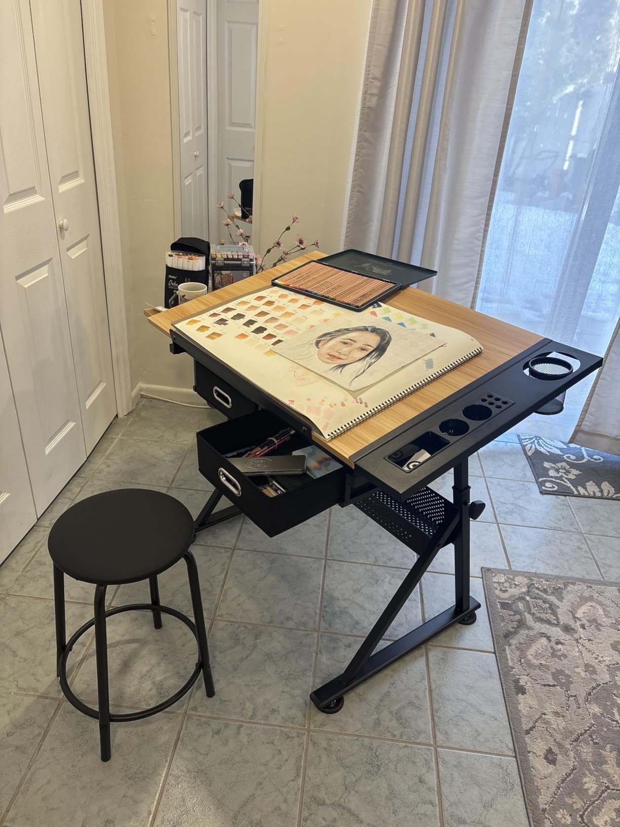 Magshion Professional Drafting Table for Adults Teens, Tilting Glass Tabletop Art Craft Desk Diamond Watercolor Paintings Sketching Work Station for Home Office Reading, Writing, Crafting (Clear) customer photo 2