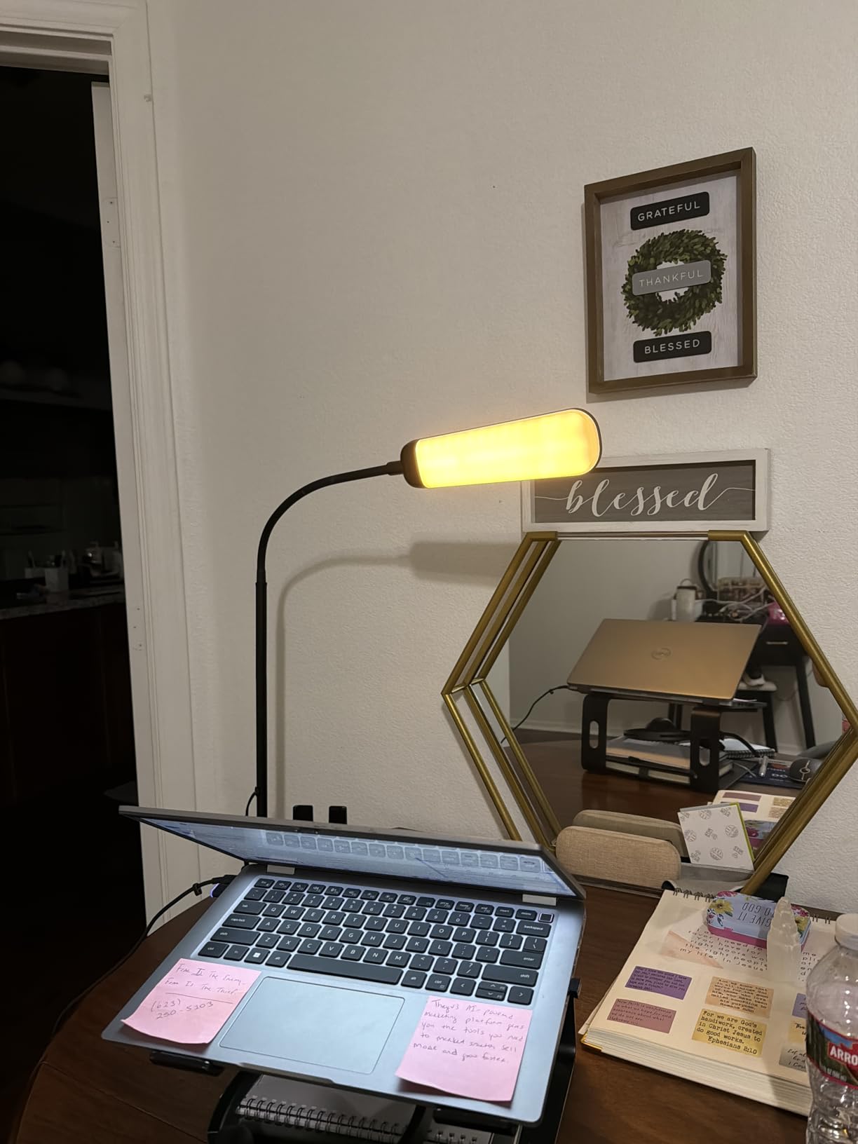 Aisutha LED Floor Lamp, 18W Super Bright Floor Lamp for Living Room, Adjustable Stepless Colors & Brightness Standing Lamp, Eye Caring Reading Light with Remote customer photo 2