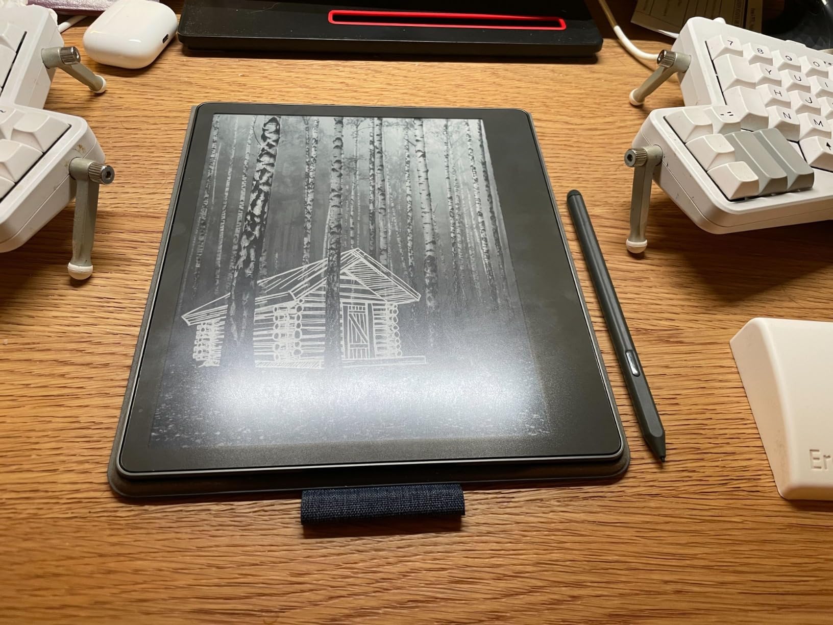 Amazon Kindle Scribe Fabric Folio Cover with Magnetic Attach, Sleek Protective Case - Black customer photo 2
