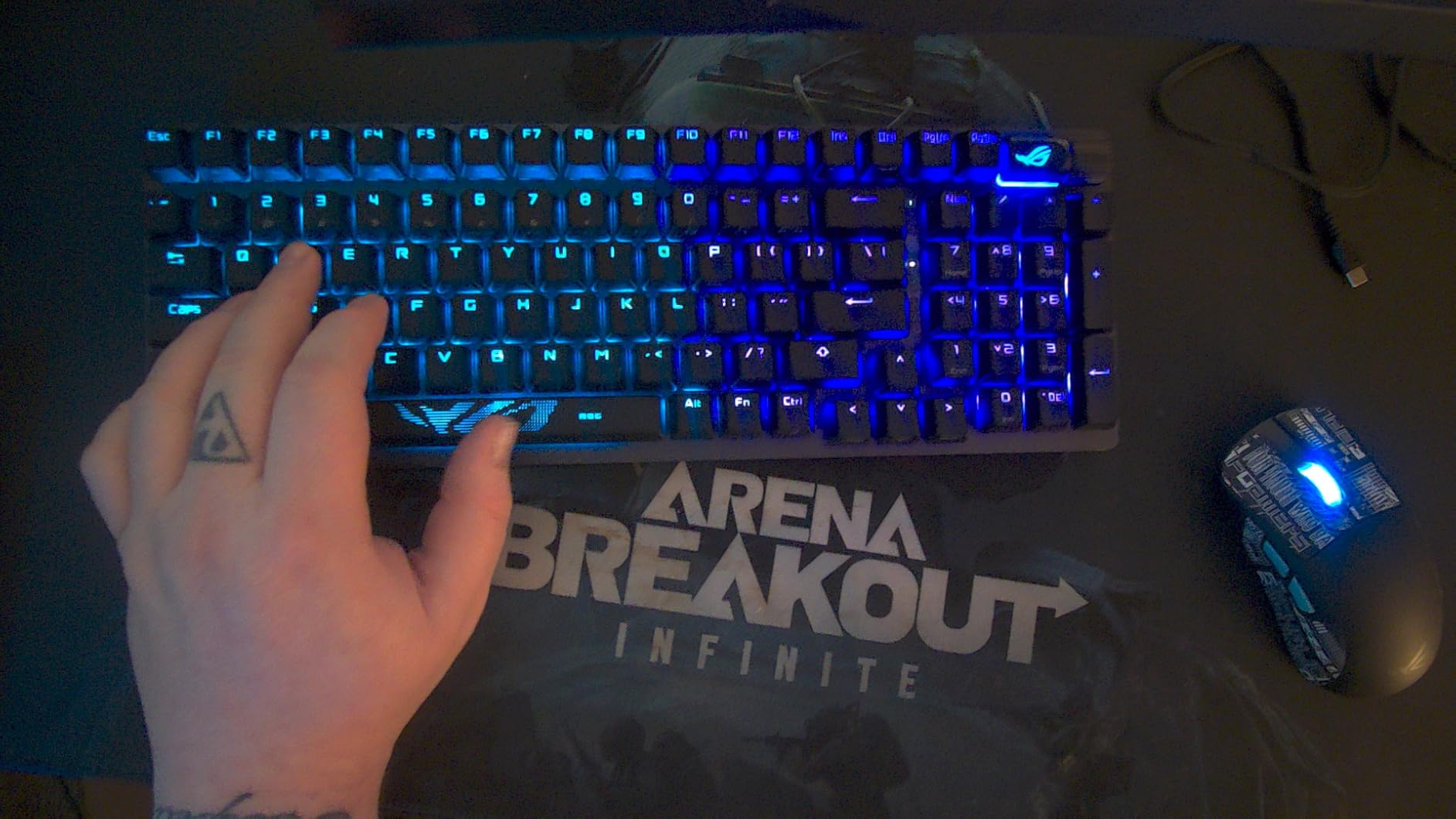 ASUS ROG Strix Scope II 96 Wireless Mechanical Gaming Keyboard - 96% Full-Size, Tri-Mode Connectivity, Hot Swappable Pre-lubed ROG NX Snow Linear Switches, PBT Keycaps, RGB, PC/Mac Support-Black customer photo 1