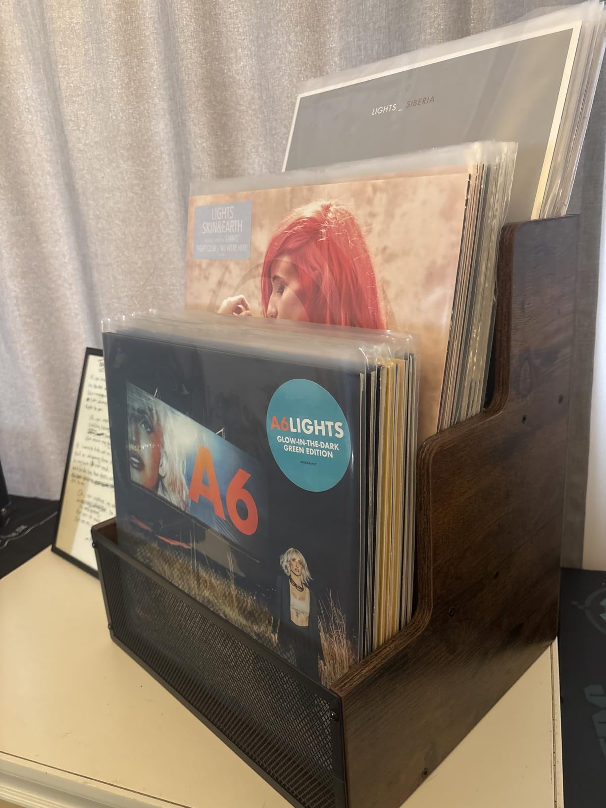 Yuzehuaza Vinyl Record Storage, Stepped 3 Tier LP Vinyl Record Crate, Vinyl Record Album Holder, Holds up to 60 Records, Desktop Metal & Wooden Record Box Case Crate customer photo 2
