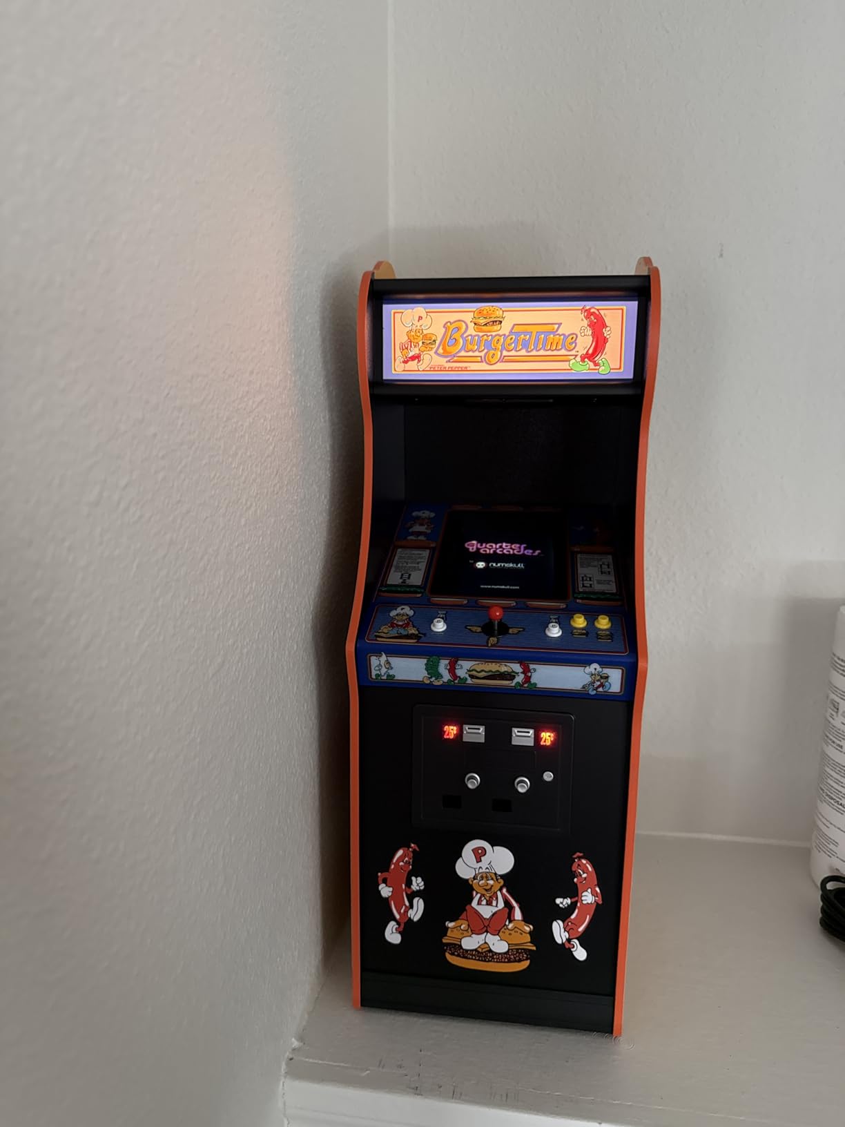 Numskull Quarter Arcades TMNT Turtles in Time Collector's Edition Mini Arcade - 1/4 Scale Authentic Wooden Replica, Original ROM, Rechargeable Battery & 3W Speakers for Retro Enthusiasts customer photo 1