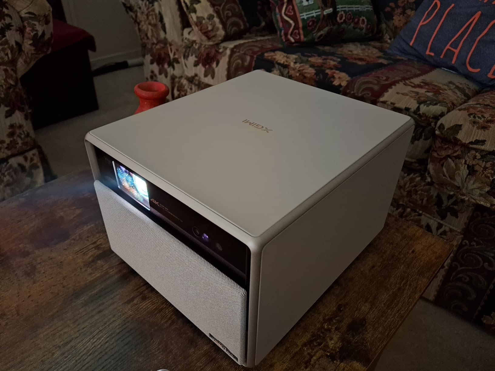 XGIMI HORIZON Ultra 4K Projector, Dolby Vision, 2300 ISO Lumens, 2 x 12W Harman Kardon Speakers, Home Theater Projector with WiFi and Bluetooth, Dual Light customer photo 1