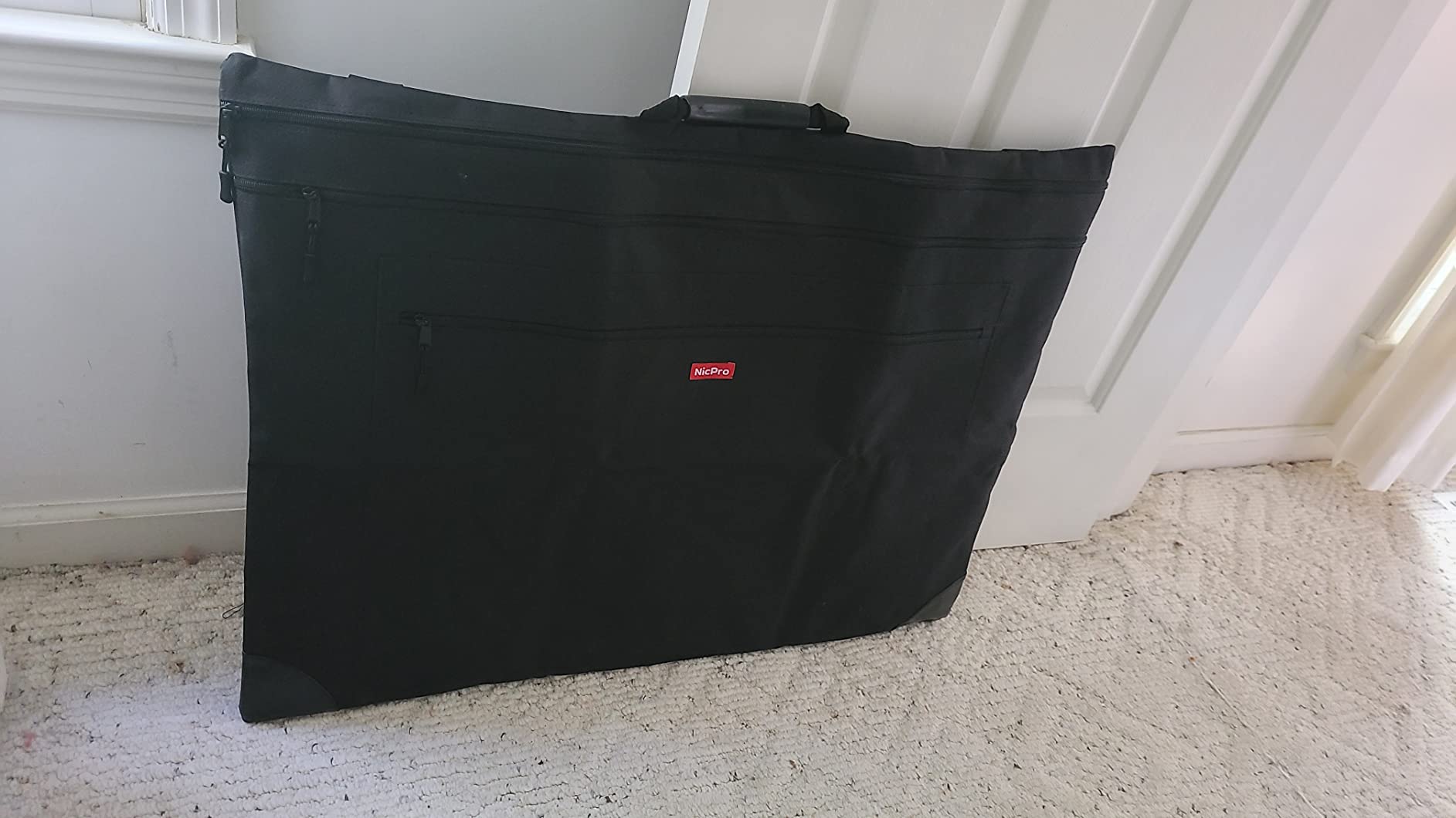 Nicpro Light Weight Art Portfolio Bag, 36 x 48 Extra Large Art Portfolio Case with Detachable Shoulder Strap, Leather Corners, Carrying Storage Case for Artwork, Canvas, Poster, Sketching, and Drawing customer photo 1