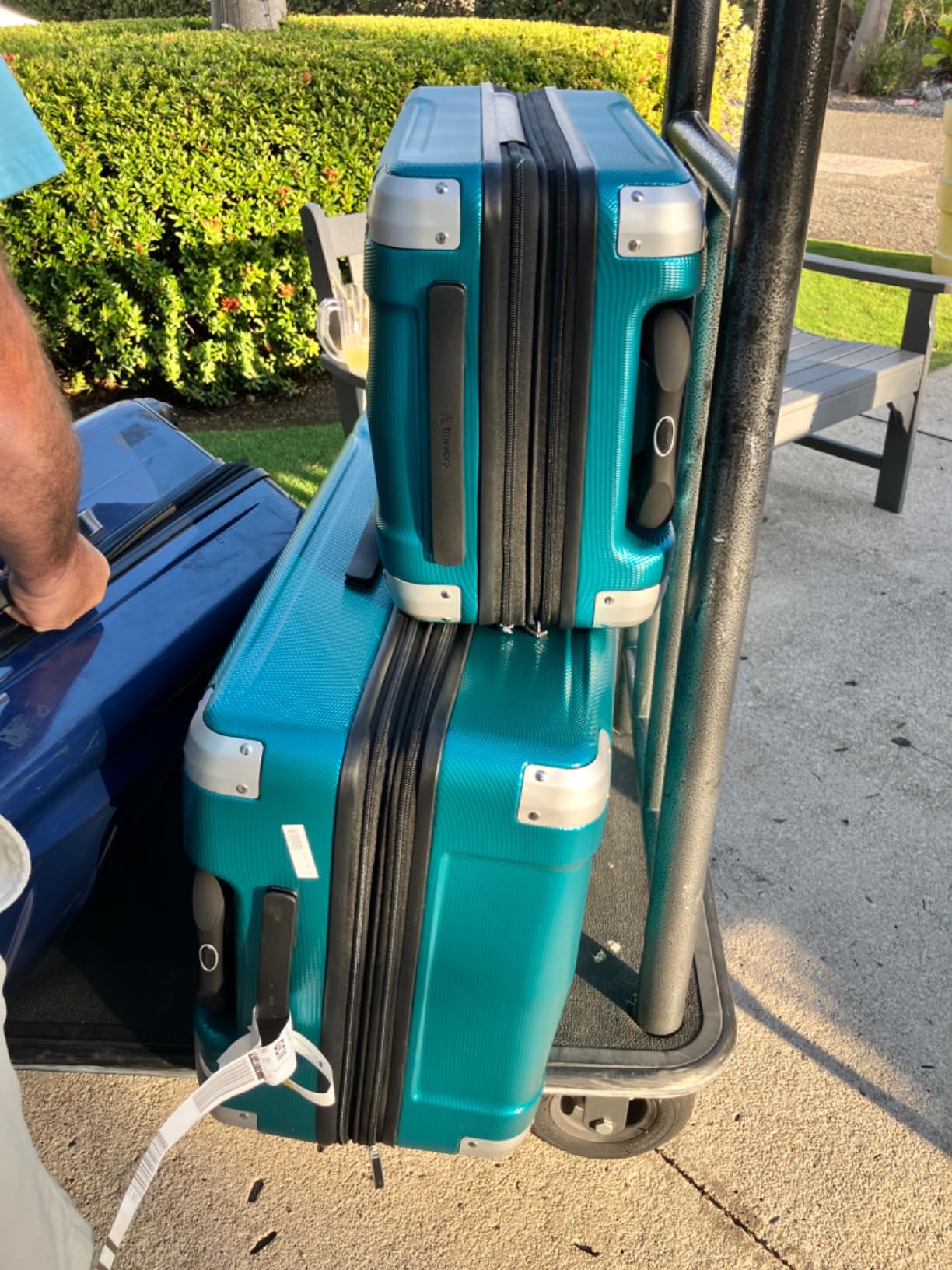 Travelpro Pathways 3 Hardside Expandable Luggage, 8 Spinner Wheels, Lightweight Hard Shell Suitcase 3 Piece Set (21/25/28), Champagne customer photo 1